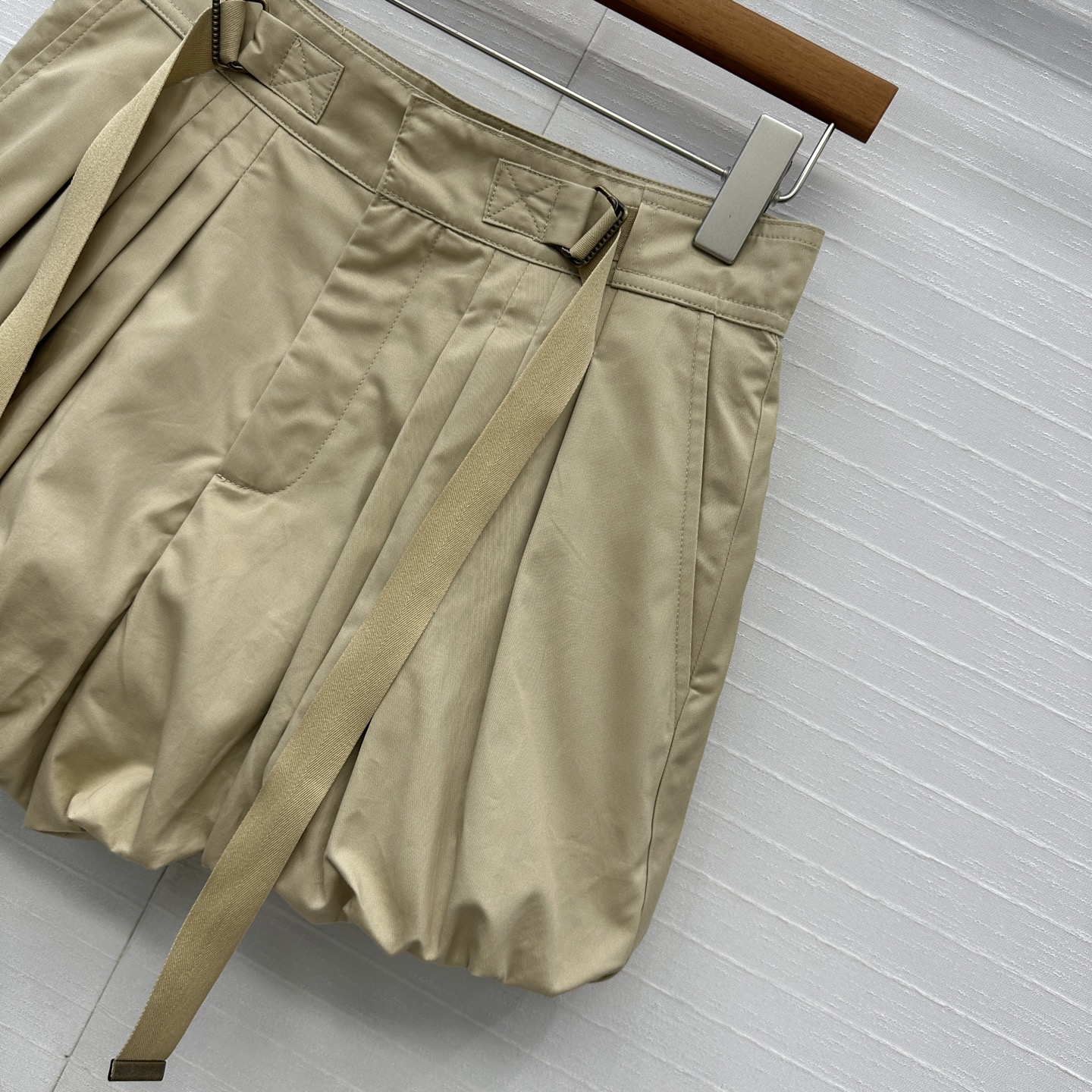 Chlo*25 New Knitted Lantern Shorts: High-Quality Glamorous Design for Women - 图片 7