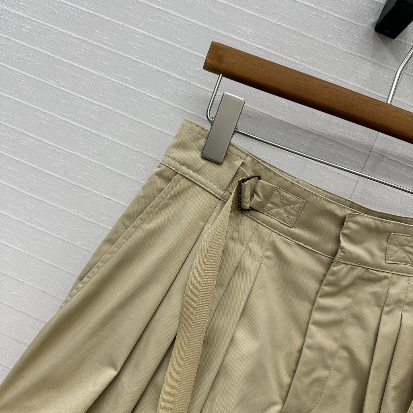 Chlo*25 New Knitted Lantern Shorts: High-Quality Glamorous Design for Women - 图片 3