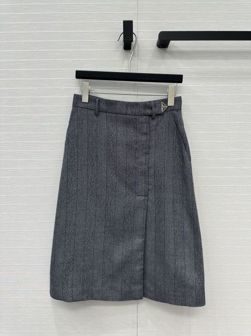 Elegant Striped Wool Blend Midi Skirt with Side Slit and Classic Logo Detail 1 Elegant Striped Wool Blend Midi Skirt with Side Slit and Classic Logo Detail