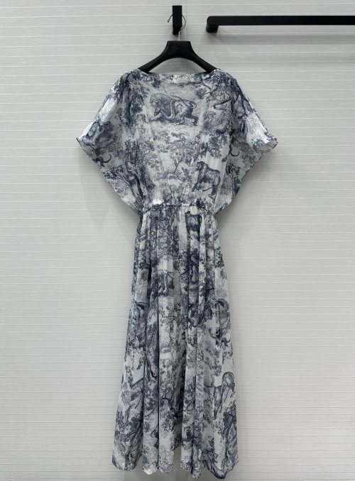 Dior 2024 Spring Jungle Print Boat Neck Dress - Elegant & Romantic Style 1 Dior 2024 Spring Jungle Print Boat Neck Dress - Elegant & Romantic Style