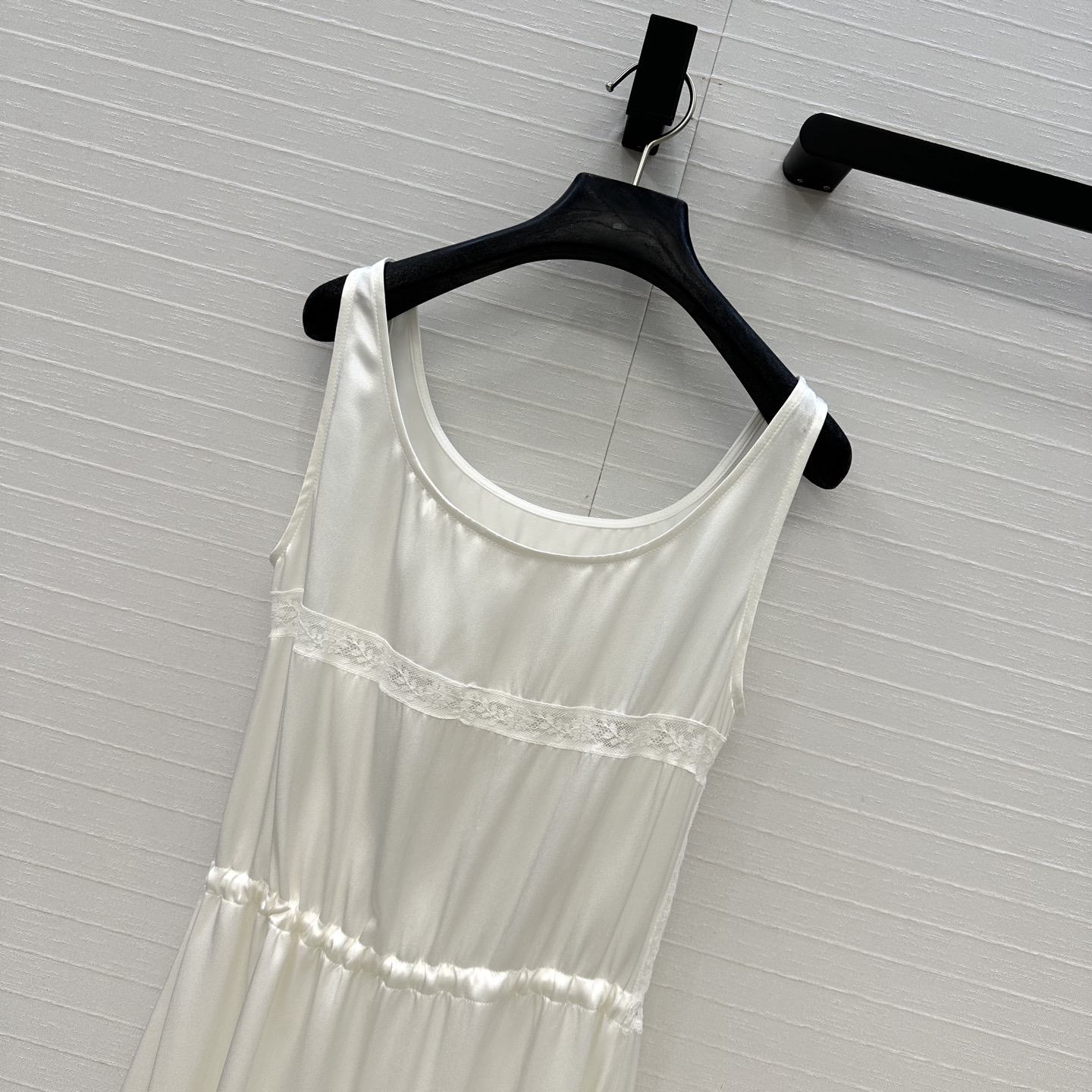 Elegant Lace Trim Round Neck Vest Dress - Chic & Romantic, Sizes S-L 10 i1747681779175 9704 0 8