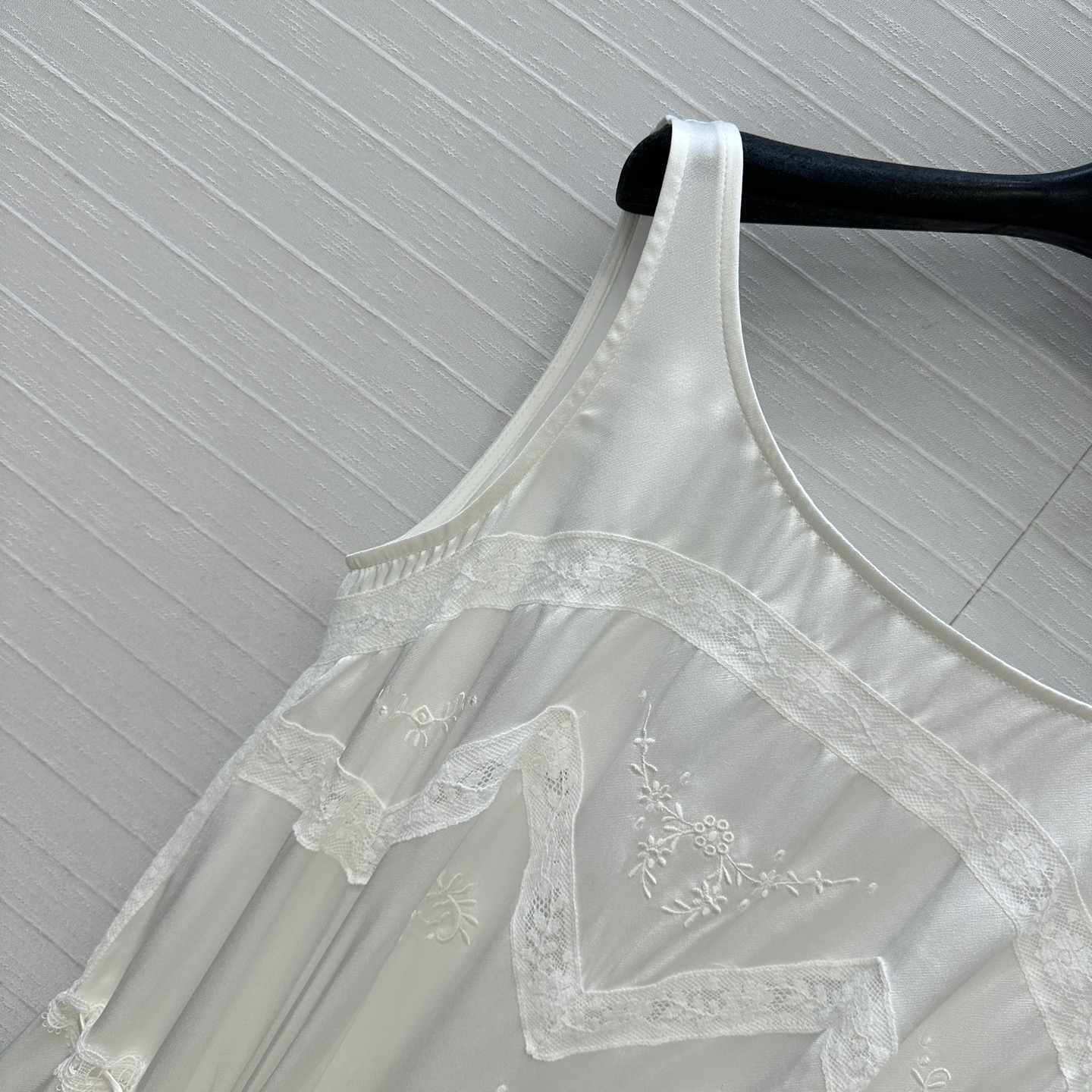 Elegant Lace Trim Round Neck Vest Dress - Chic & Romantic, Sizes S-L 4 i1747681784531 7186 0 2