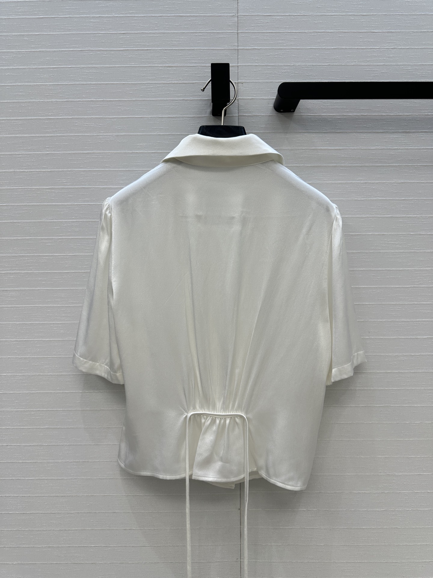 Pra*25 White Short-Sleeve Blouse: Elegant Pleated Design, Comfortable Fit, S-L Sizes 9 i1747682528900 7072 0 7