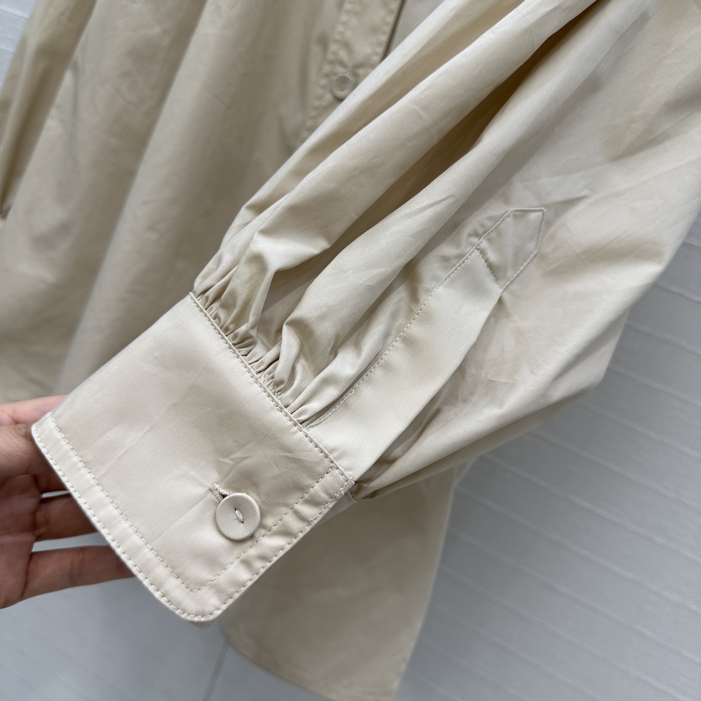 Elegant Women's Set: Lantern Sleeve Shirt & Bermuda Shorts - Premium Cotton 9 i1747683551760 2348 0 7