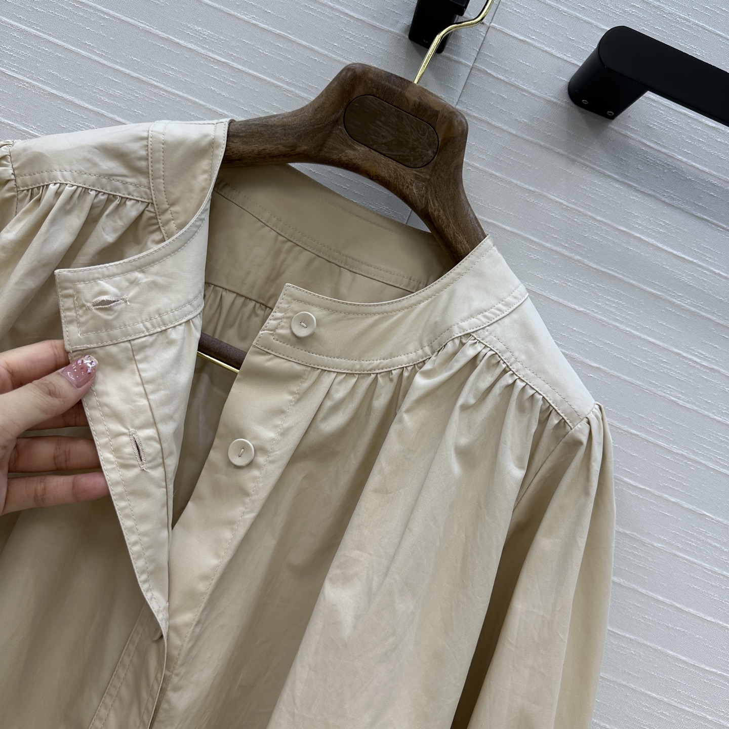 Elegant Women's Set: Lantern Sleeve Shirt & Bermuda Shorts - Premium Cotton 6 i1747683551790 1670 0 4