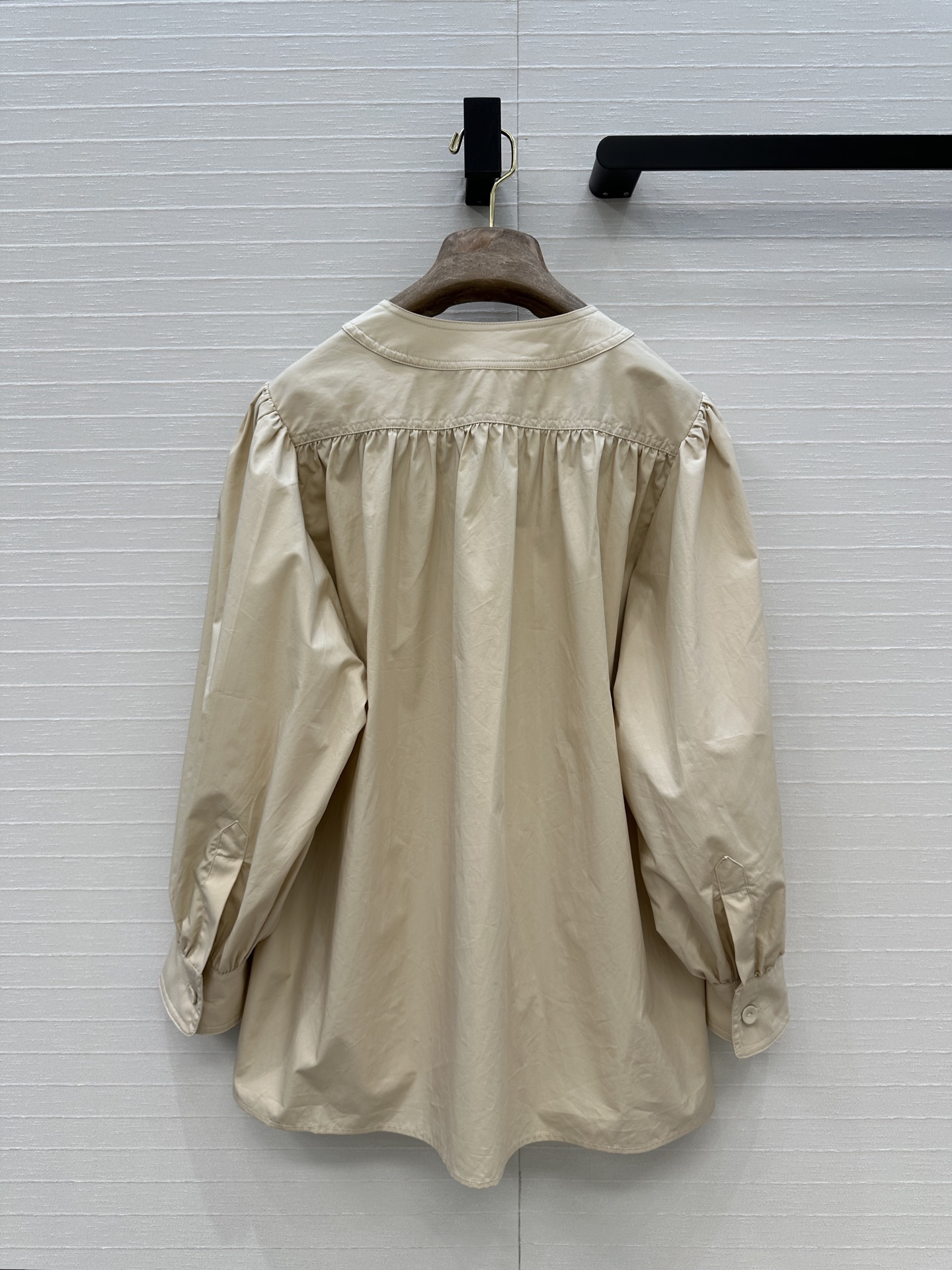 Elegant Women's Set: Lantern Sleeve Shirt & Bermuda Shorts - Premium Cotton 10 i1747683551840 7700 0 8