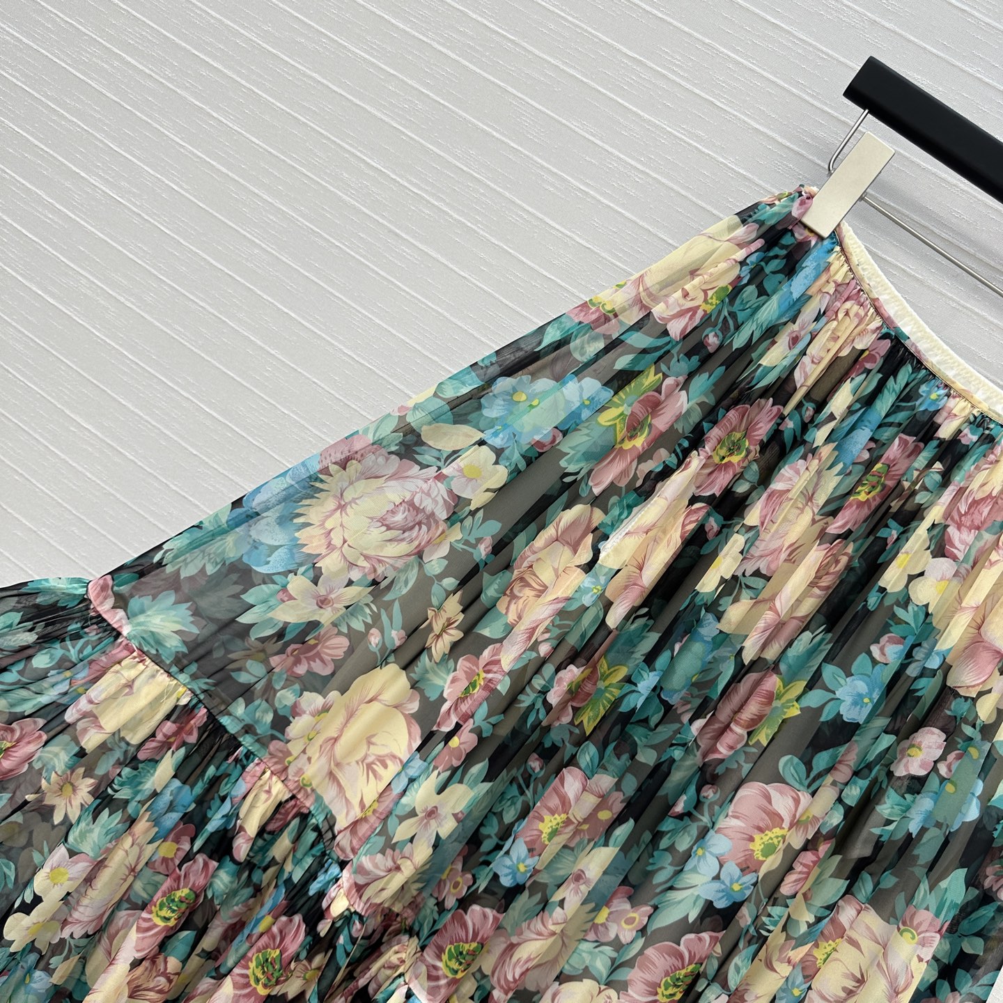 Chlo*25 Early Spring Original Female Suit: Romantic Roses and Snowflakes, Age-Reducing Design. - 图片 3