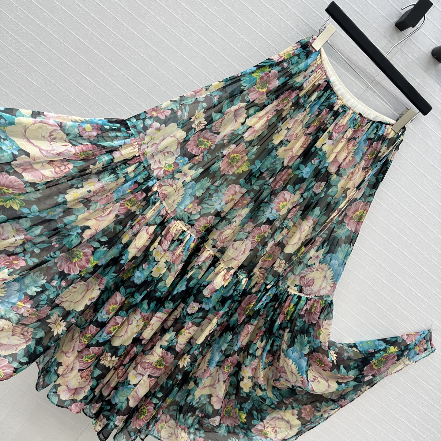 Chlo*25 Early Spring Original Female Suit: Romantic Roses and Snowflakes, Age-Reducing Design. - 图片 7