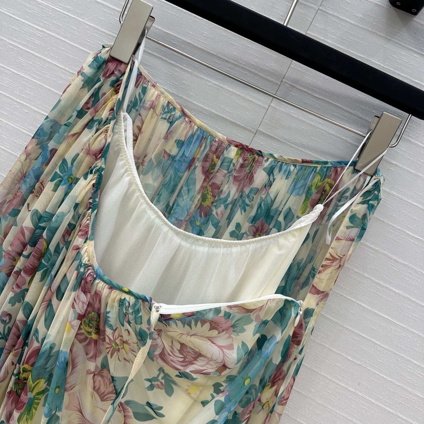 Chlo*25 Spring Dress: Romantic Roses, Snowflakes, and Elegant Design - 图片 6
