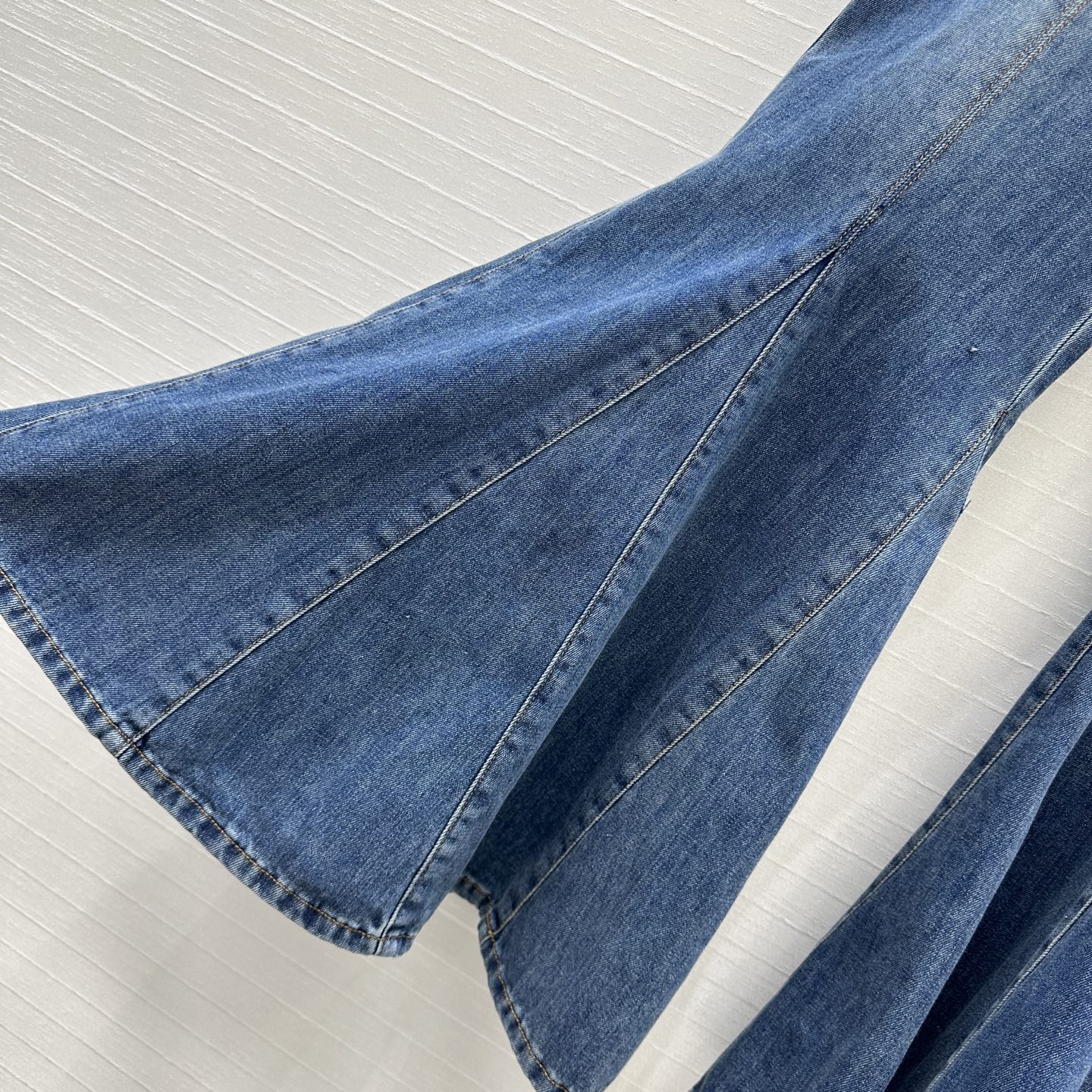 Original Chlo*25 Women’s Suit: High Street Stylist’s Choice with Unique Design - 图片 6