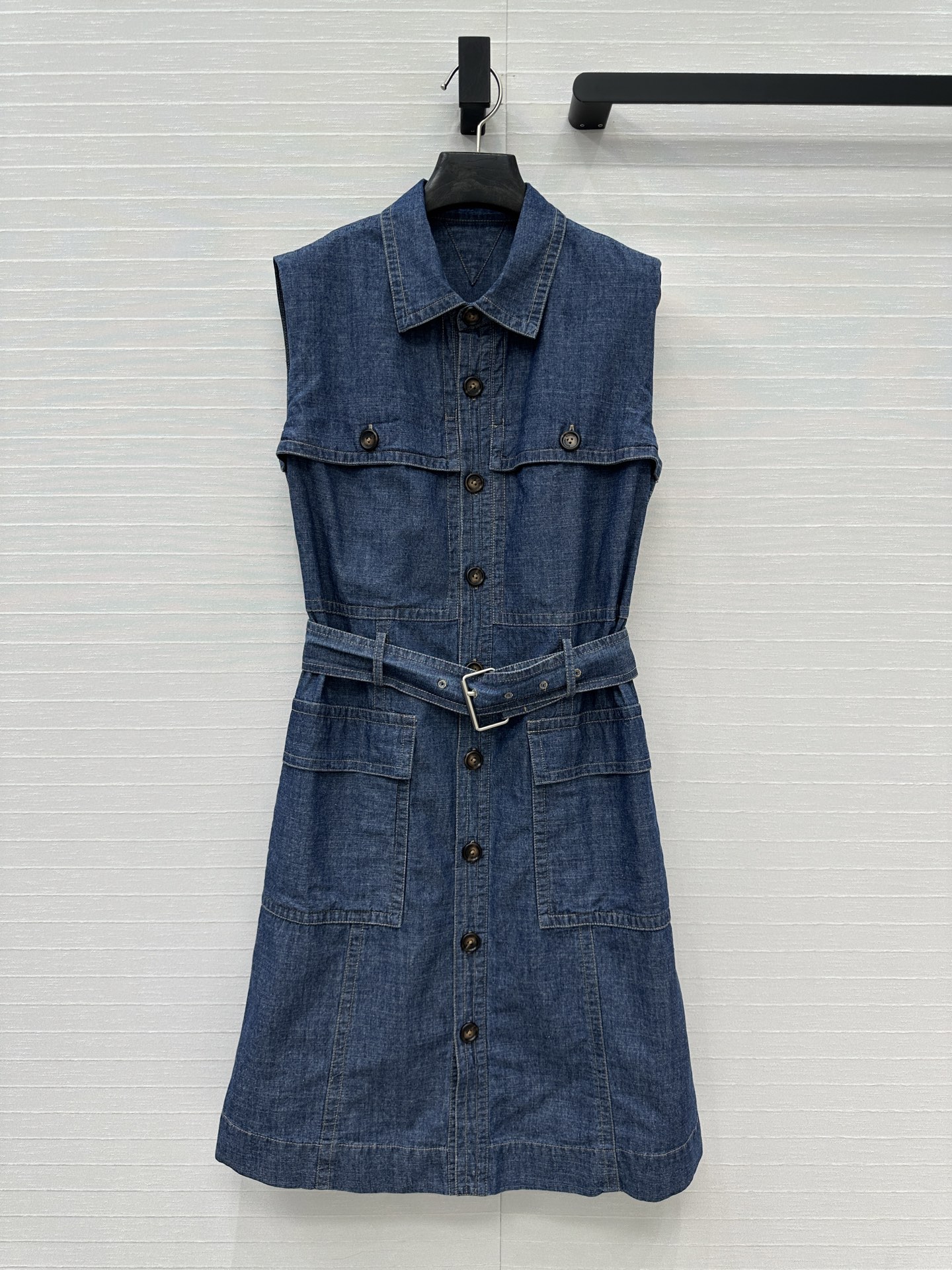 Stylish Retro-Washed Female Suit Recommendation with Elegant Design and Cash Offer - 图片 1
