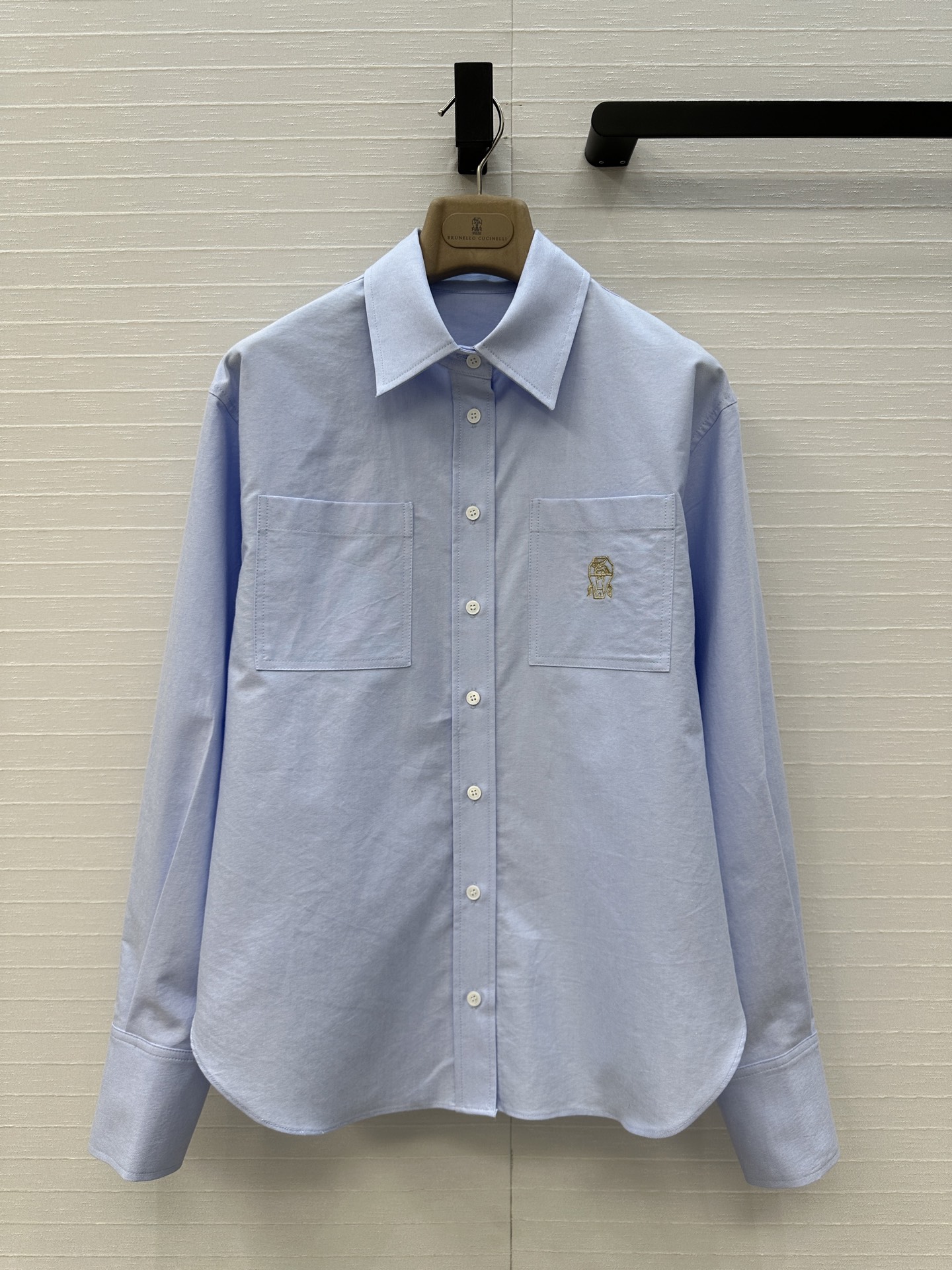 独家首发❤️原单品质，Bc长期主义穿搭！干净松弛老钱风牛津棉布衬衫！金属感刺绣徽章图案低调奢华细节感满满