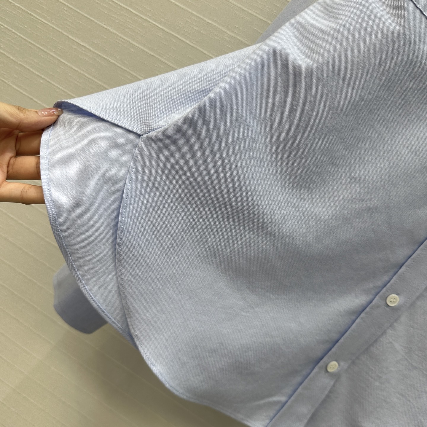 独家首发❤️原单品质，Bc长期主义穿搭！干净松弛老钱风牛津棉布衬衫！金属感刺绣徽章图案低调奢华细节感满满