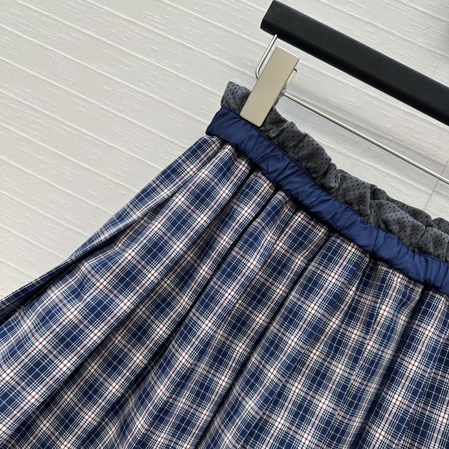 原单品质🌸miu系少女穿搭！L’Été系列蓝调格纹短半裙，定制透气网布褶皱花边设计甜酷兼备运动减龄穿搭。