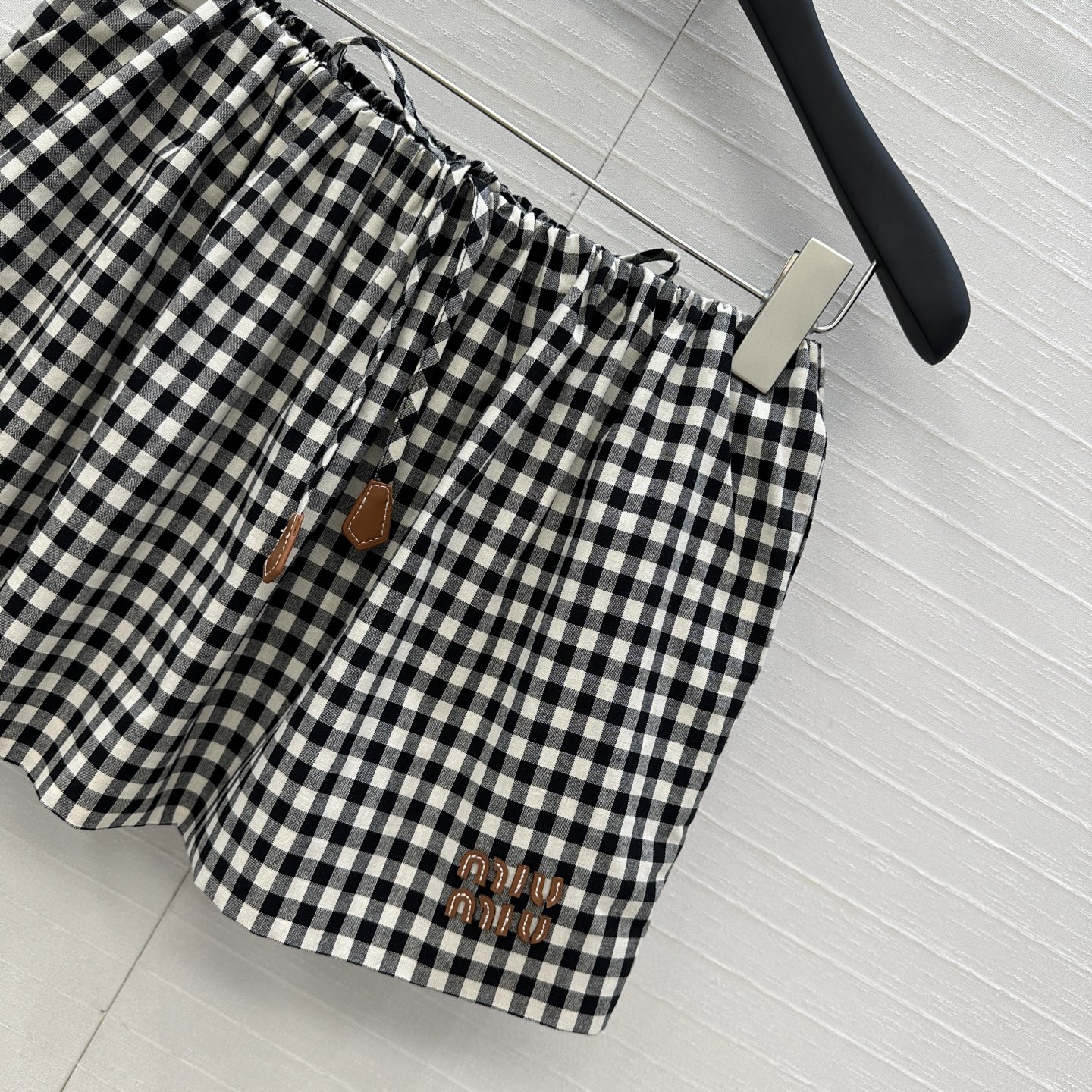 独家首发❤️原单品质，miu系少女系穿搭！知识分子风黑白小格子花苞蓬蓬超短半裙！定制进口纯棉色织面料，抽