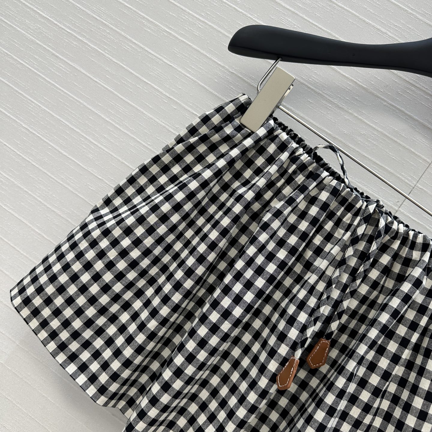 独家首发❤️原单品质，miu系少女系穿搭！知识分子风黑白小格子花苞蓬蓬超短半裙！定制进口纯棉色织面料，抽