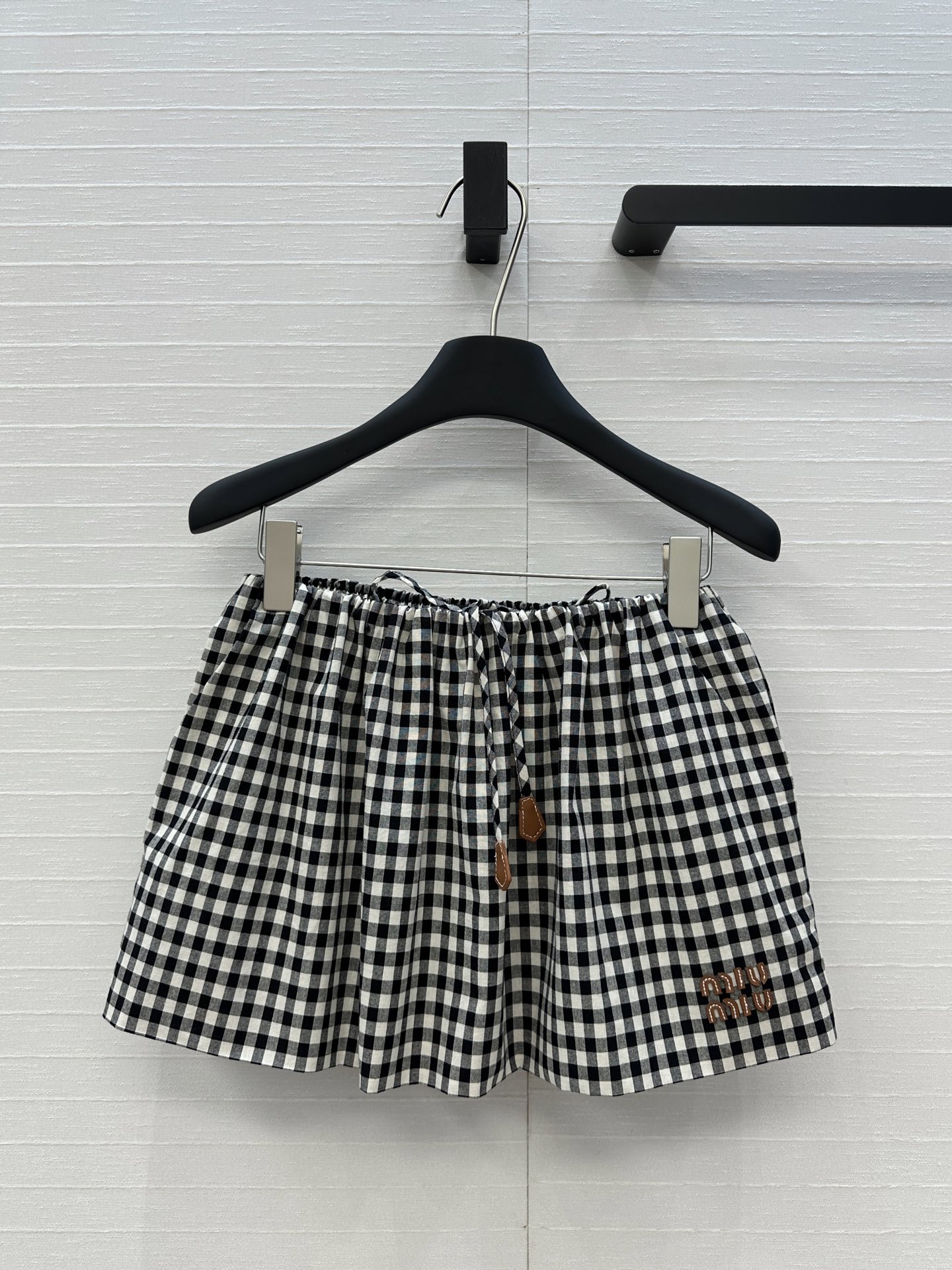 独家首发❤️原单品质，miu系少女系穿搭！知识分子风黑白小格子花苞蓬蓬超短半裙！定制进口纯棉色织面料，抽