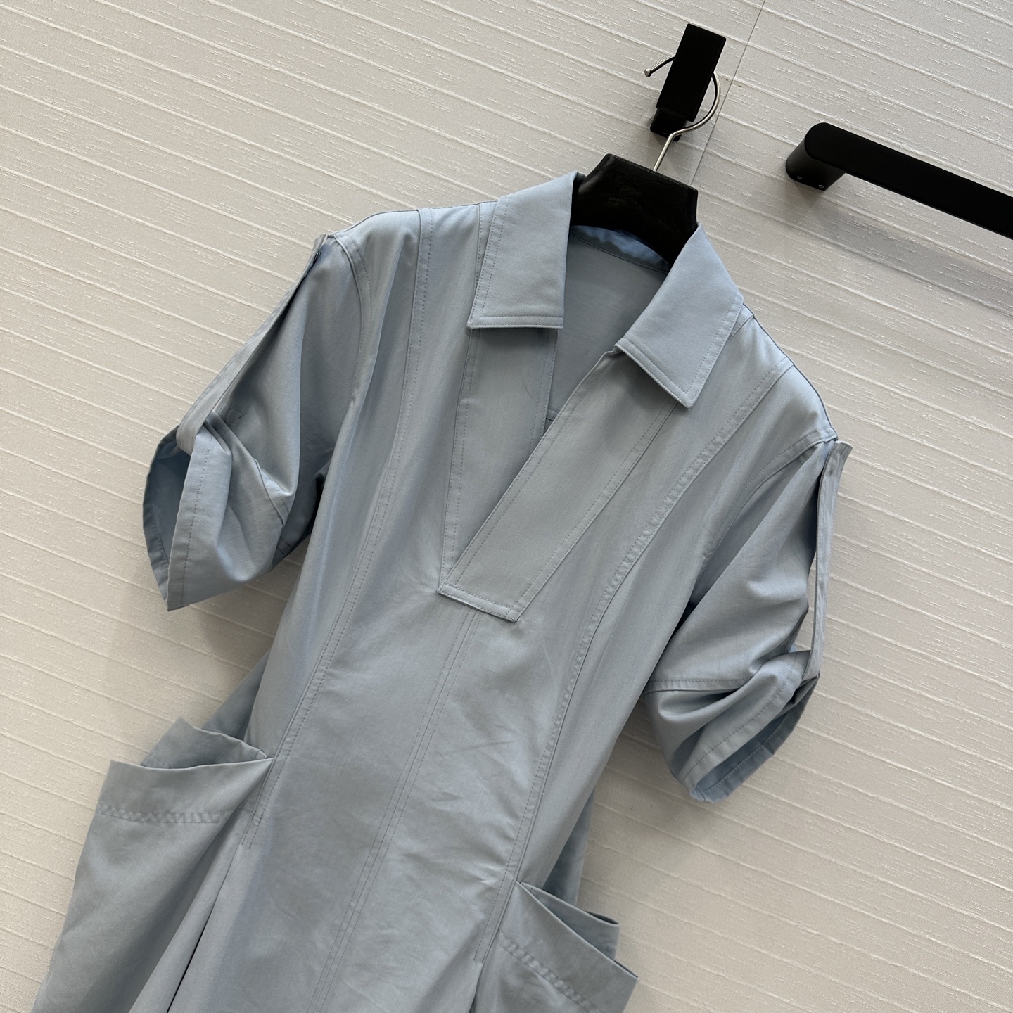 Stylish Summer Dress: P805 V-Collar Design with Elegant Details in Two Colors - 图片 2