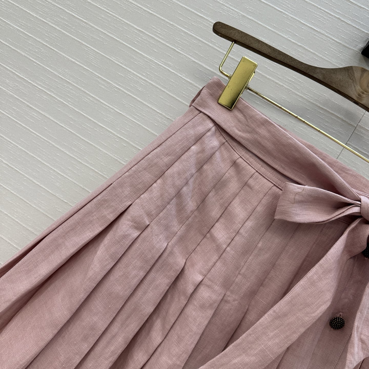 Stylish Women’s Suit with Strap-and-Tip Long Skirt in Linen Fabric Recommendation - 图片 3