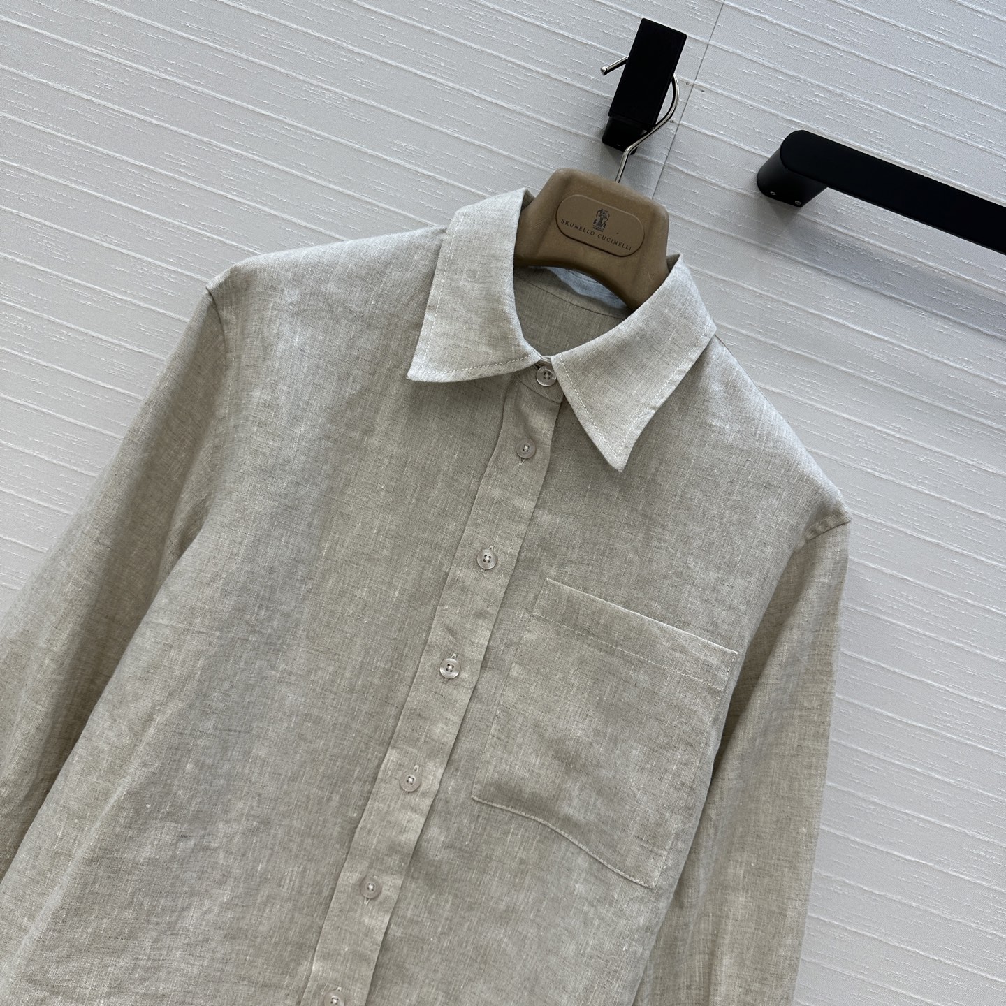Fashionable Female Suit Package with Long-Term Design and Luxurious Details - 图片 3