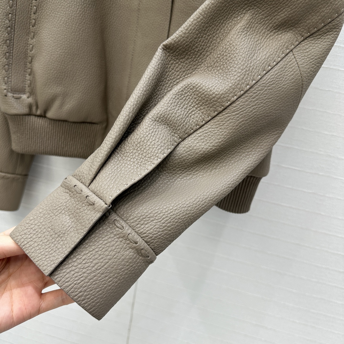 High-end Handmade Lambskin Metal Jacket: Perfect Quality and Customized Design - 图片 8