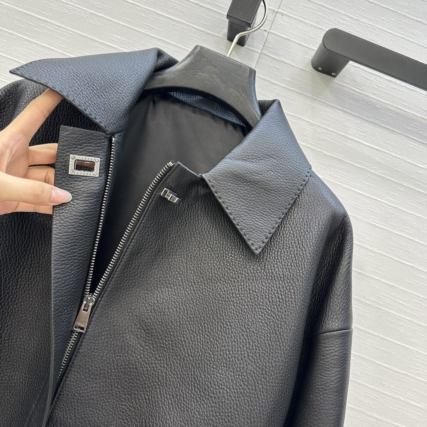 High-end Handmade Lambskin Metal Jacket with Thin Top Cortex – Review and Recommendation - 图片 4