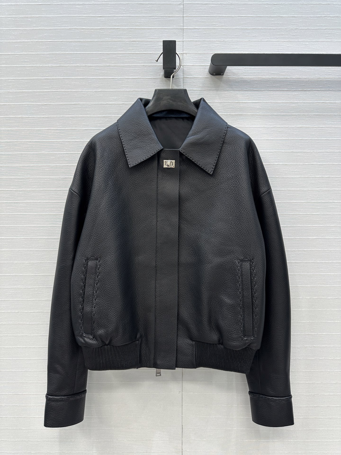 High-end Handmade Lambskin Metal Jacket with Thin Top Cortex – Review and Recommendation