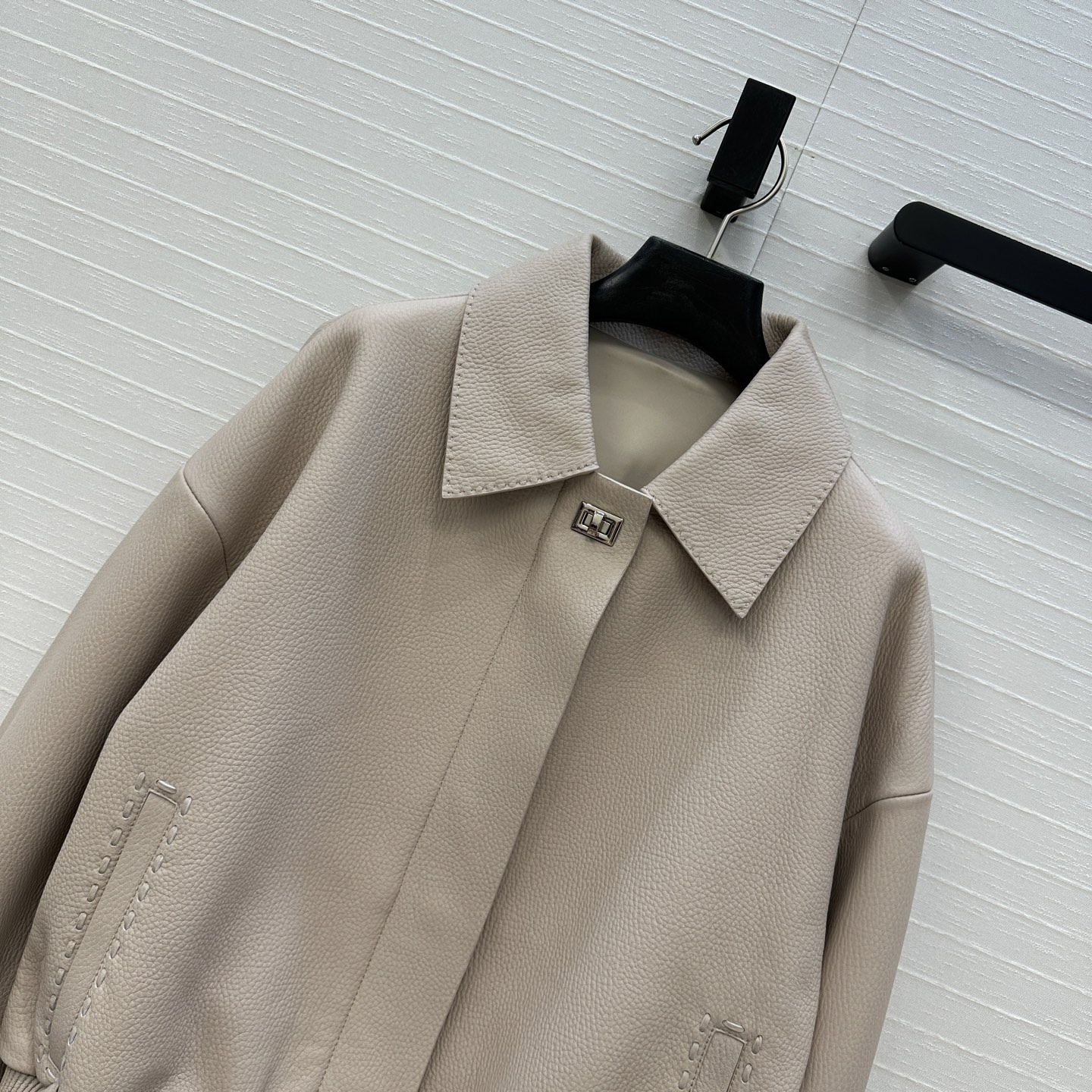 High-end Handmade Lambskin Metal Jacket with Thin Top Cortex: P2737 Review - 图片 2