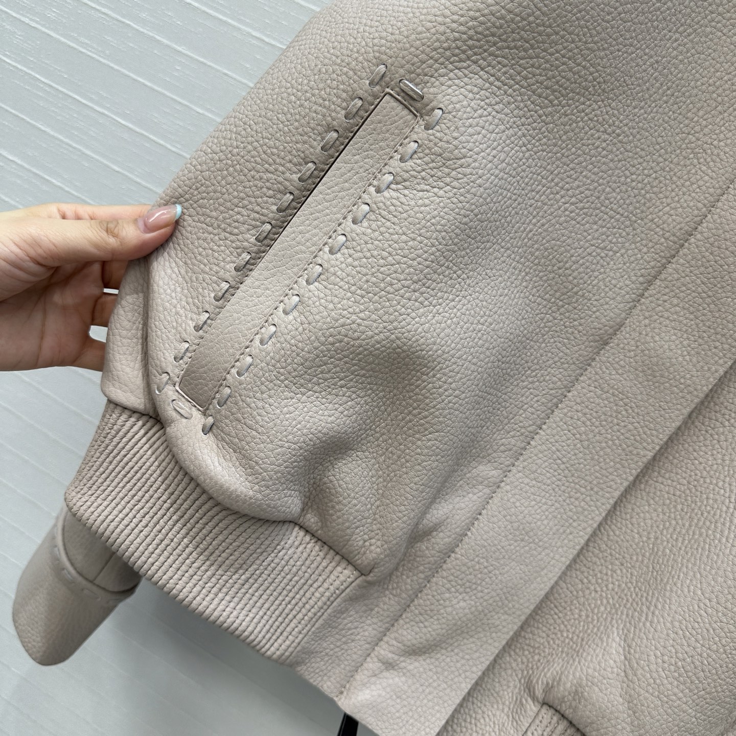 High-end Handmade Lambskin Metal Jacket with Thin Top Cortex: P2737 Review - 图片 4