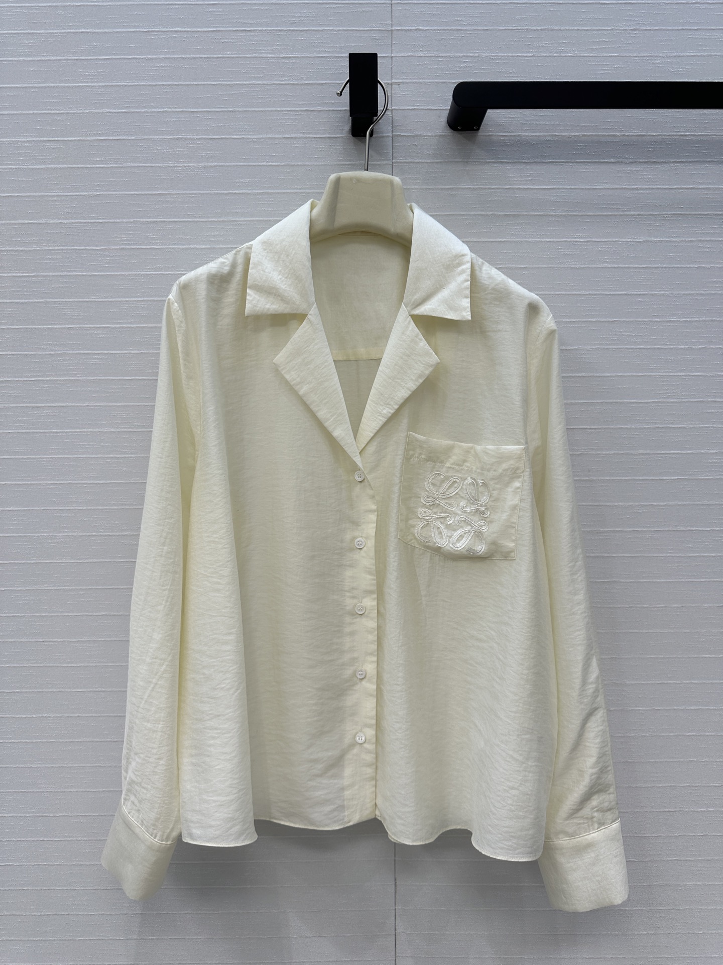 独家首发❤️强烈推荐，LW海岛度假Paula’s系列轻薄天丝绵翻领衬衫，防晒空调房必备叠穿必备，立体牙刷