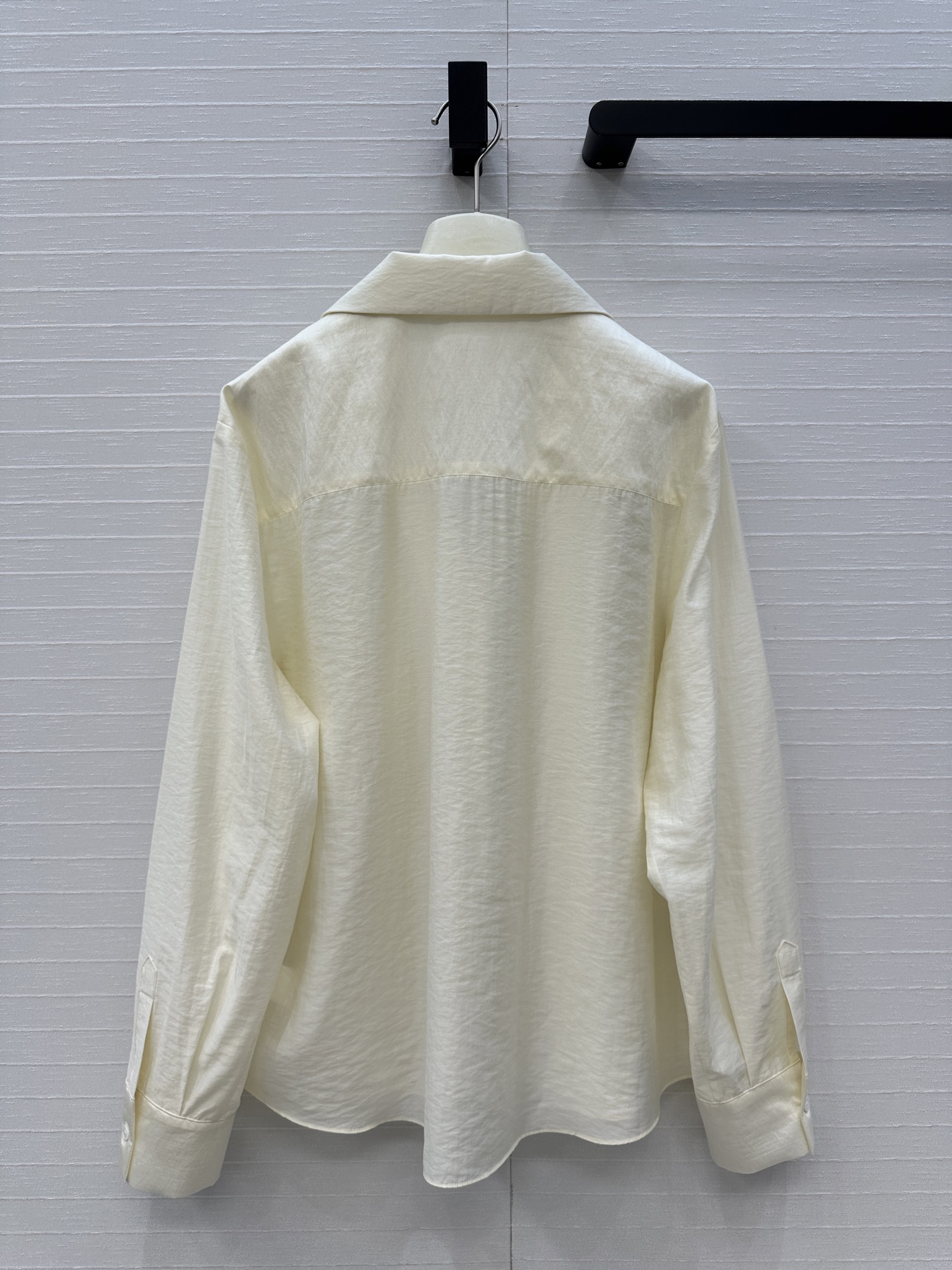 独家首发❤️强烈推荐，LW海岛度假Paula’s系列轻薄天丝绵翻领衬衫，防晒空调房必备叠穿必备，立体牙刷