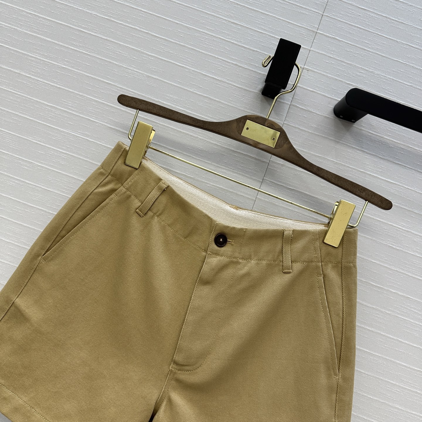 Women’s Suit: Classic One-Size-Fits-All Design with High Waist and Quality Details - 图片 2