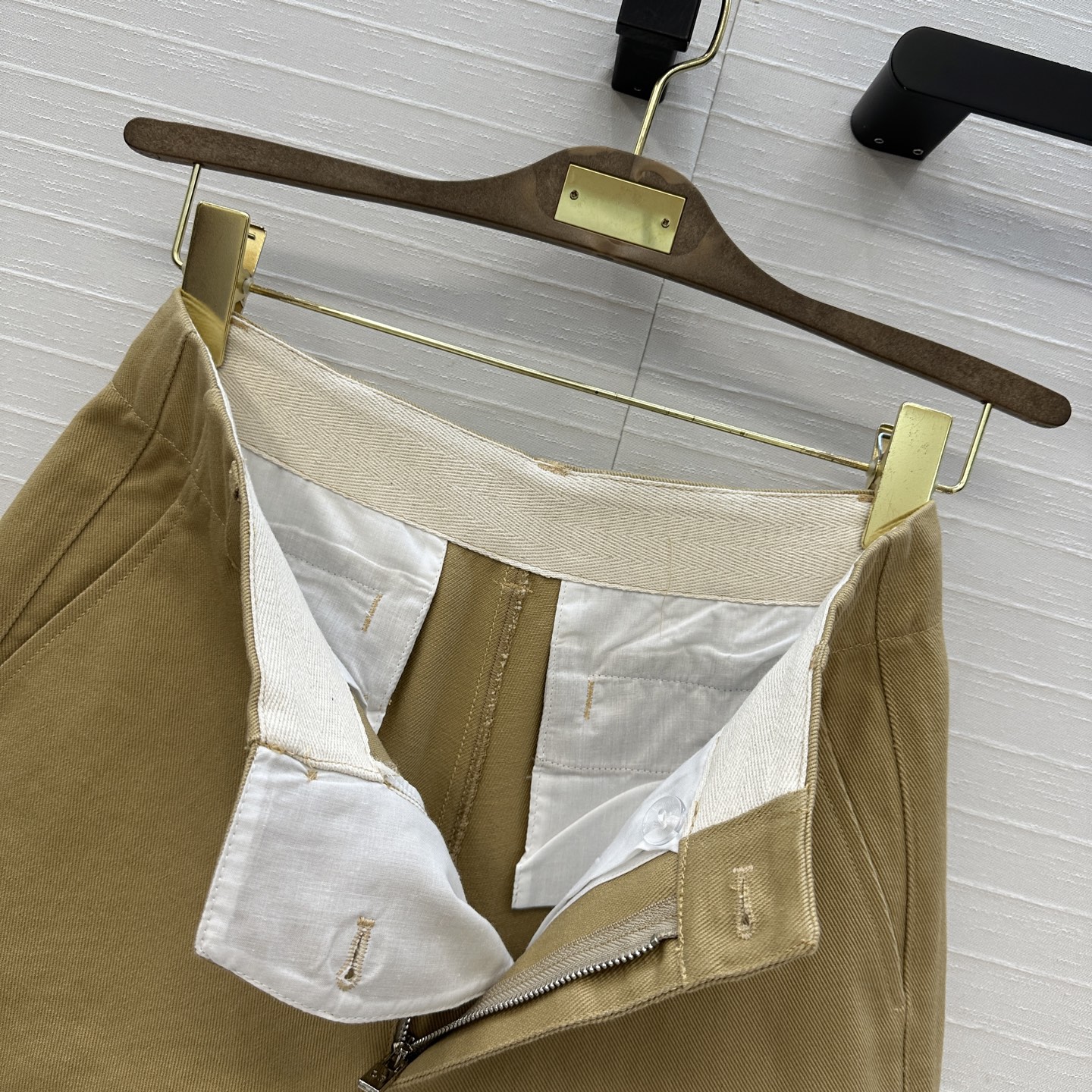 Women’s Suit: Classic One-Size-Fits-All Design with High Waist and Quality Details - 图片 5