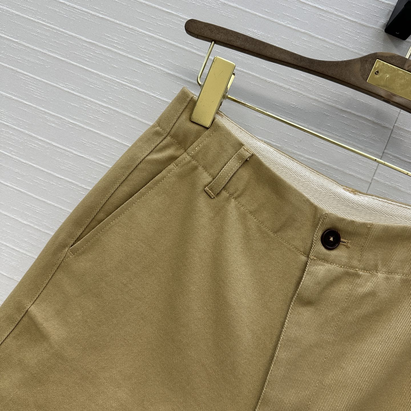 Women’s Suit: Classic One-Size-Fits-All Design with High Waist and Quality Details - 图片 3