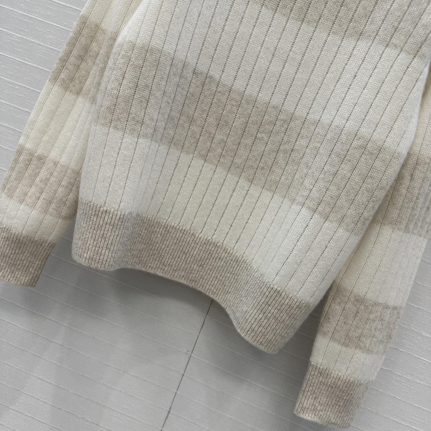 P912 Original Women’s Suit: Soft, Cozy, Exclusive Package with Metal Shoulder Buttons - 图片 7