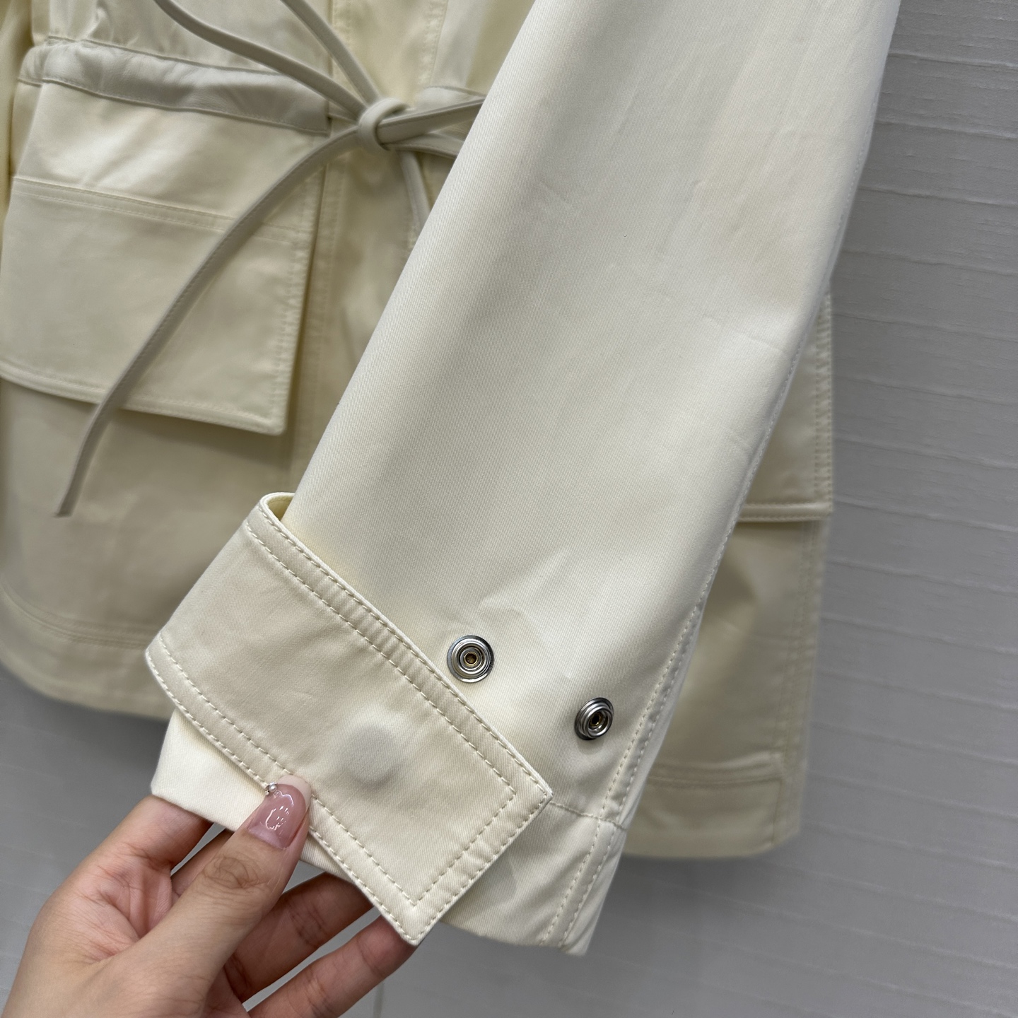 High-End Female Suit: Bv25 Hunting Wind Jacket with Leather Details - 图片 6