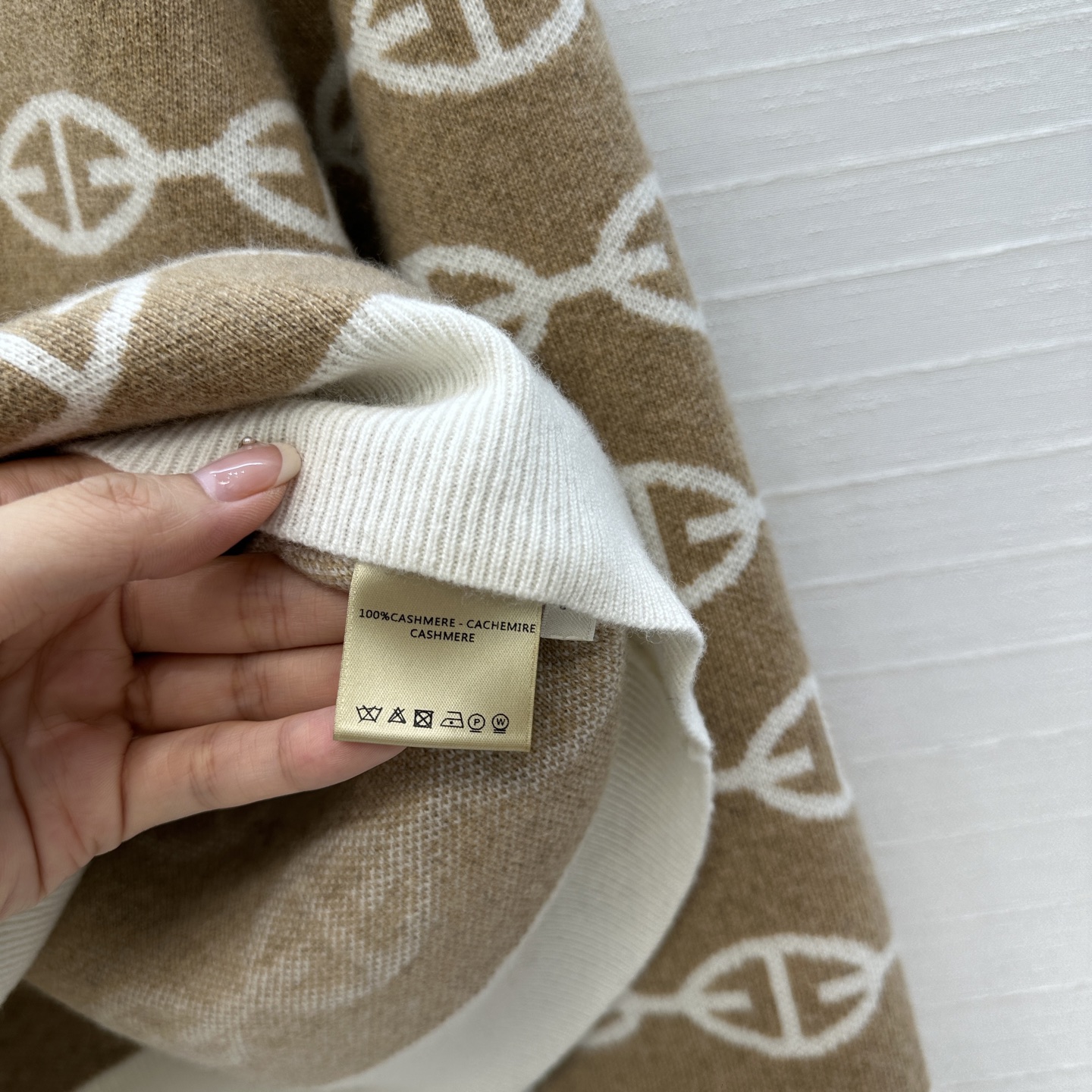 Fashionable P912 dress with velvet knitting shirt in three colors, sizes S-L. Stylish, elegant, and classic design. - 图片 7