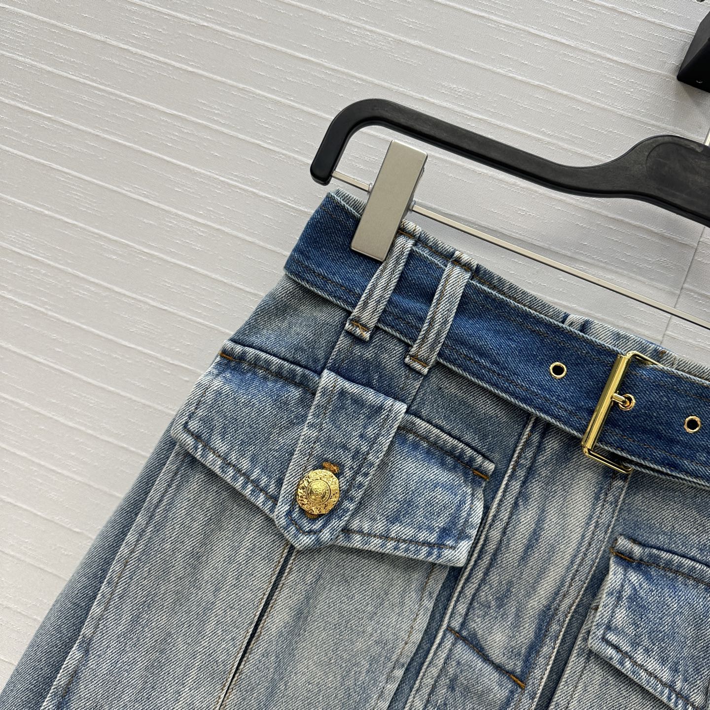 “Women’s Scavenging Suit with Balma**25 Cowboy Skirts: Stylish, Sophisticated Design, Large Pockets, Metal Buttons” - 图片 3