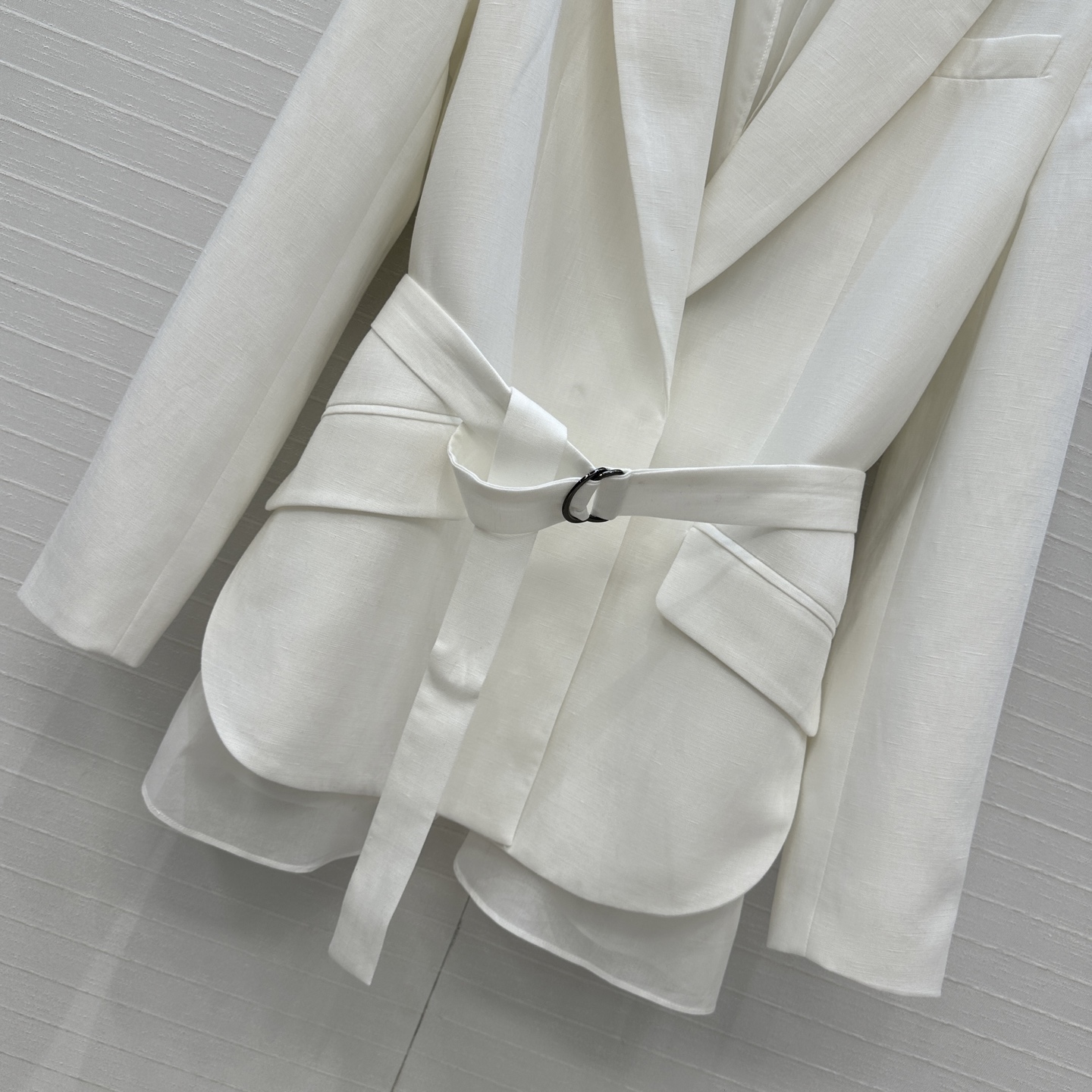 独家首发，原单品质❤️BC高智感穿搭！行走的高定老钱风穿搭，两件式系带收腰亚麻西装！极简主义奢华不简，隐