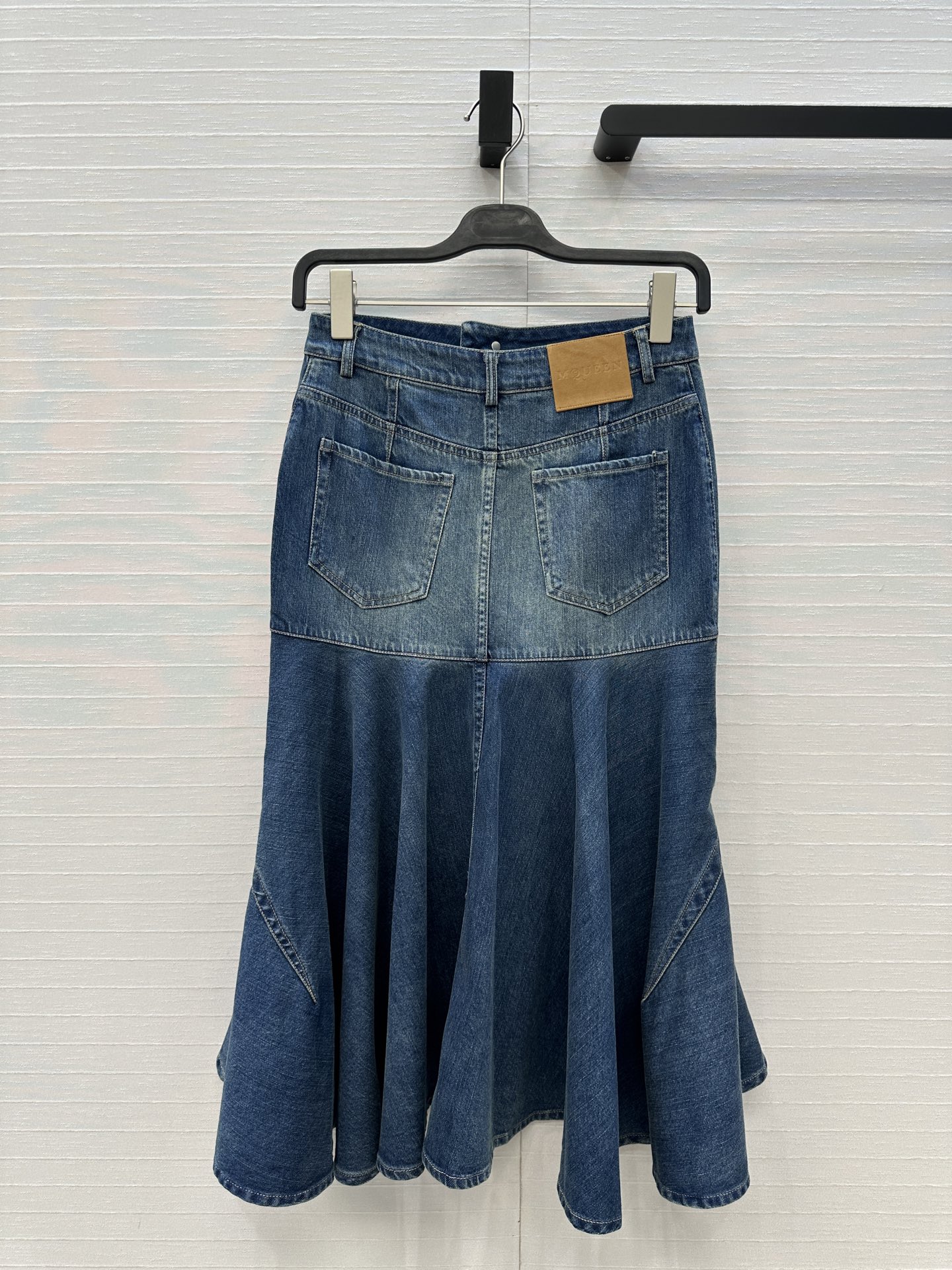 Stylish Cheesy Dress Recommendation: New McQueen Blouse, Cowboy Twist, Classic High-Waist Hip Dress – One Color, Three Sizes - 图片 8
