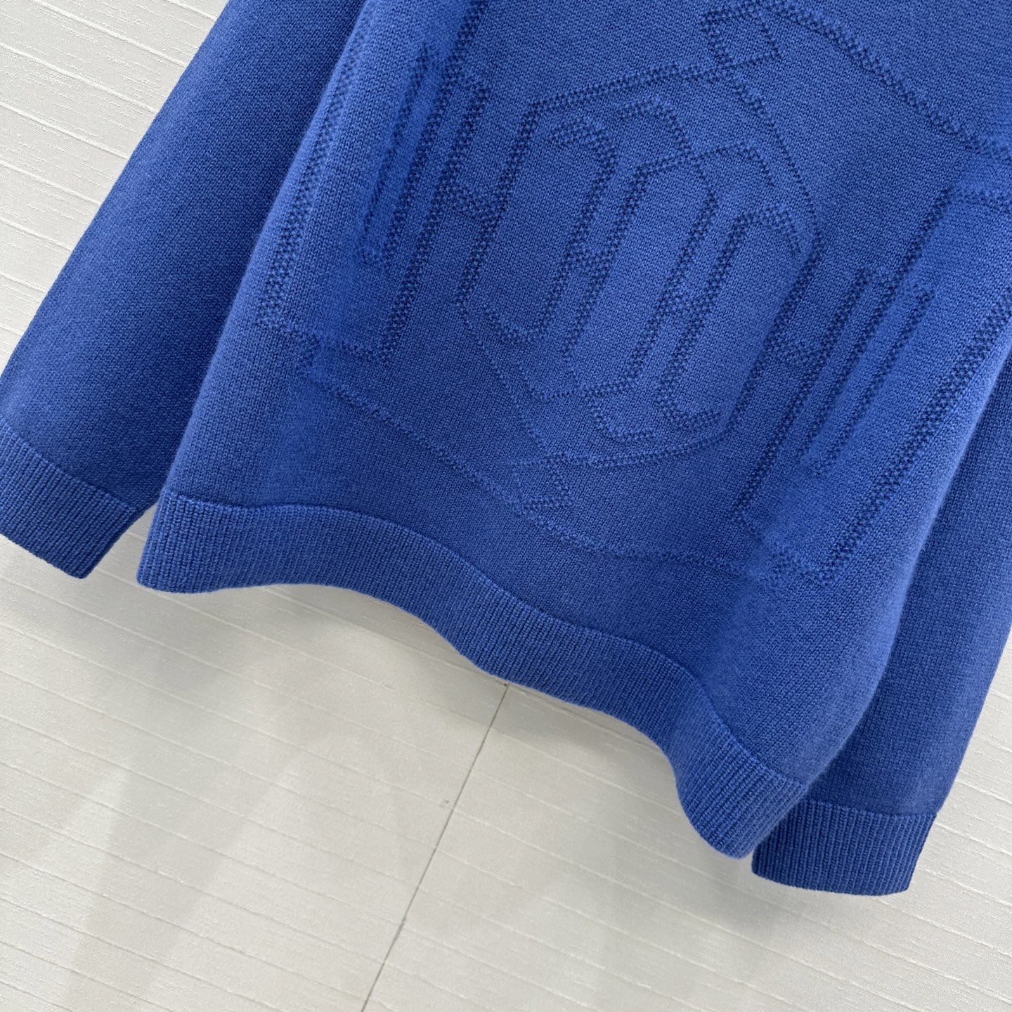 “High-Quality Female Packaged Explosive for Knitting Sweaters: Stylish, Simple, and Elegant Design” - 图片 6