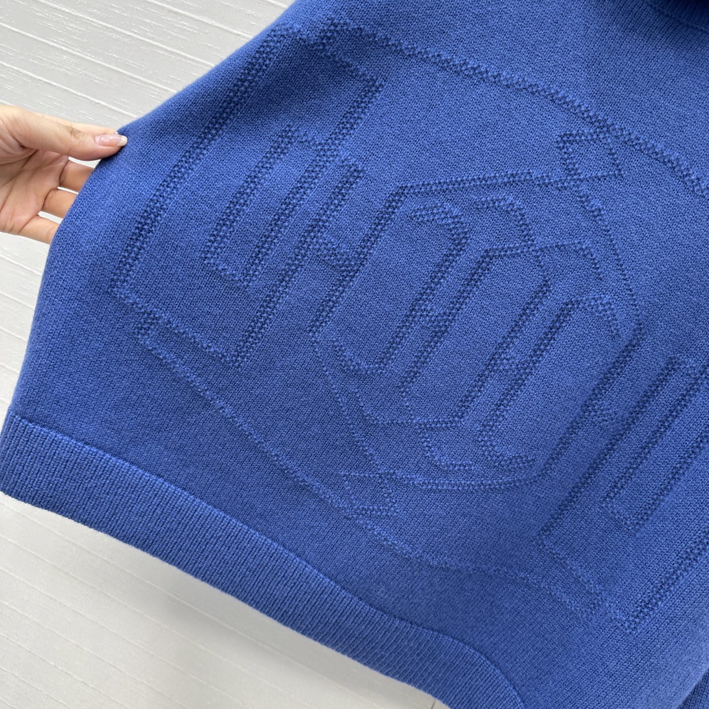 “High-Quality Female Packaged Explosive for Knitting Sweaters: Stylish, Simple, and Elegant Design” - 图片 7