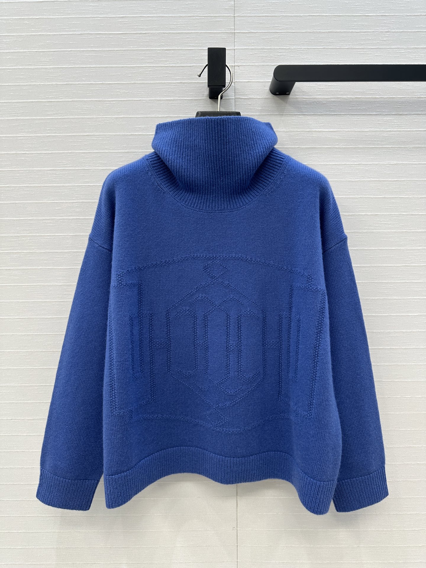“High-Quality Female Packaged Explosive for Knitting Sweaters: Stylish, Simple, and Elegant Design” - 图片 1
