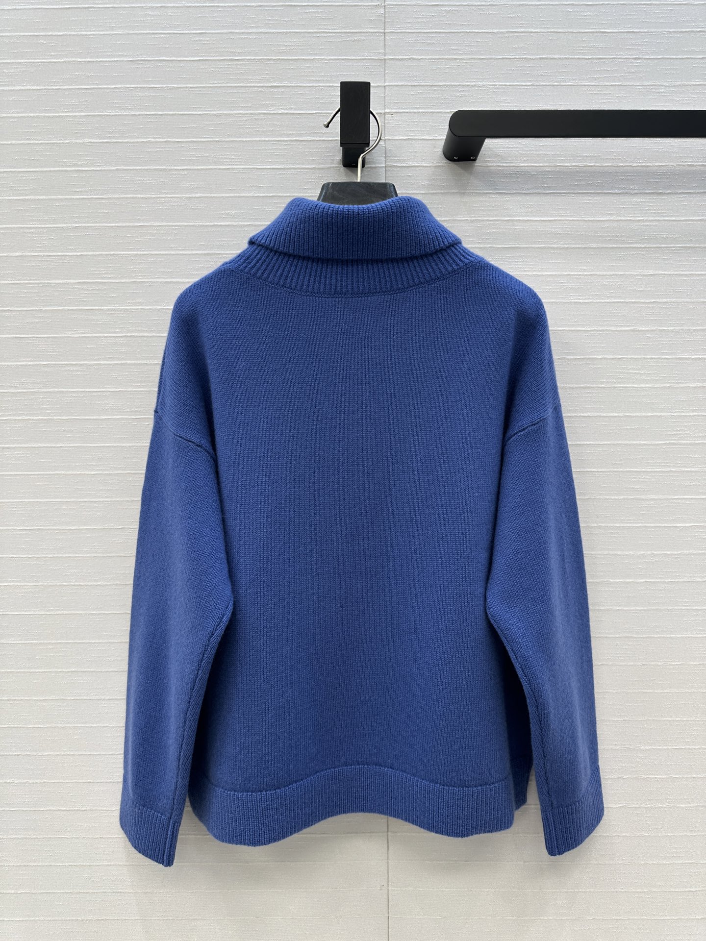 “High-Quality Female Packaged Explosive for Knitting Sweaters: Stylish, Simple, and Elegant Design” - 图片 9