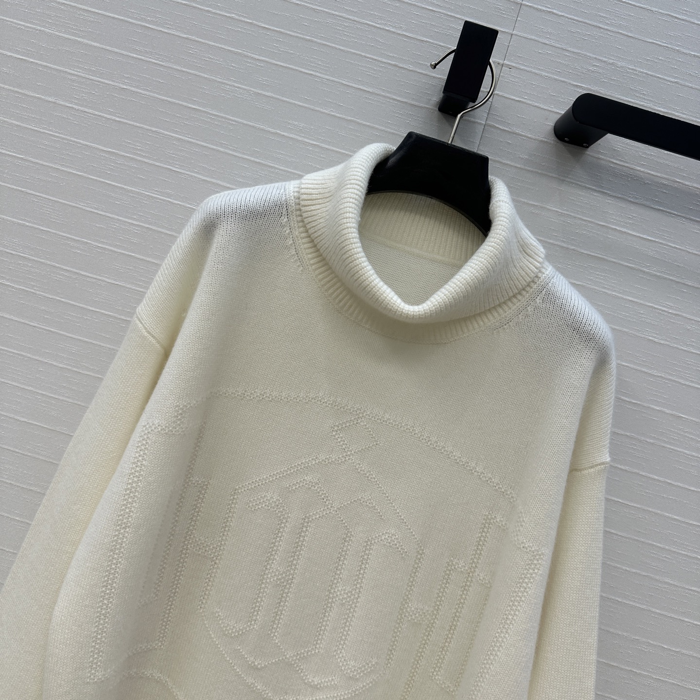 High-Quality Female Packaged Explosive for Knitting Sweaters: Stylish, Simple, and Elegant - 图片 2