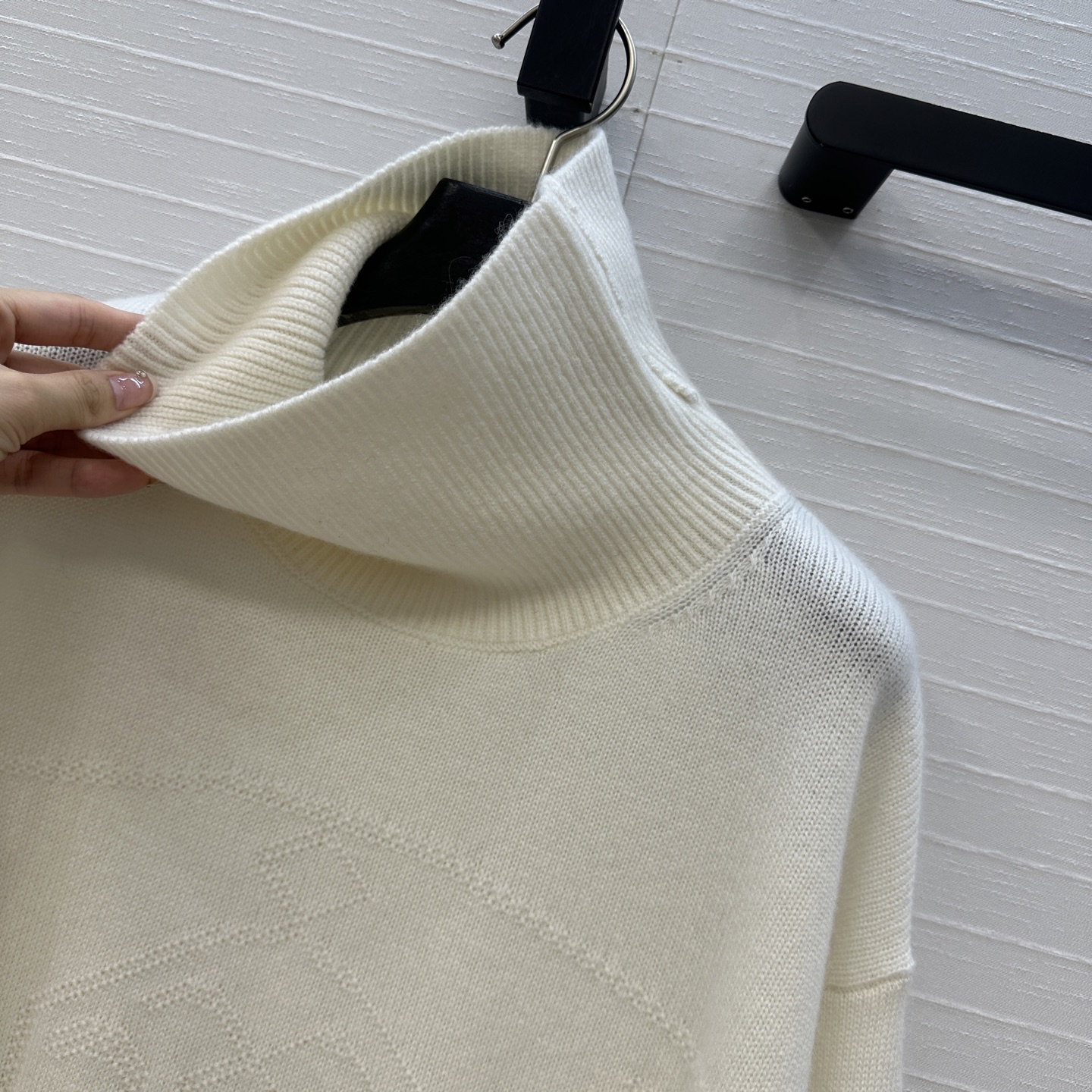 High-Quality Female Packaged Explosive for Knitting Sweaters: Stylish, Simple, and Elegant - 图片 4