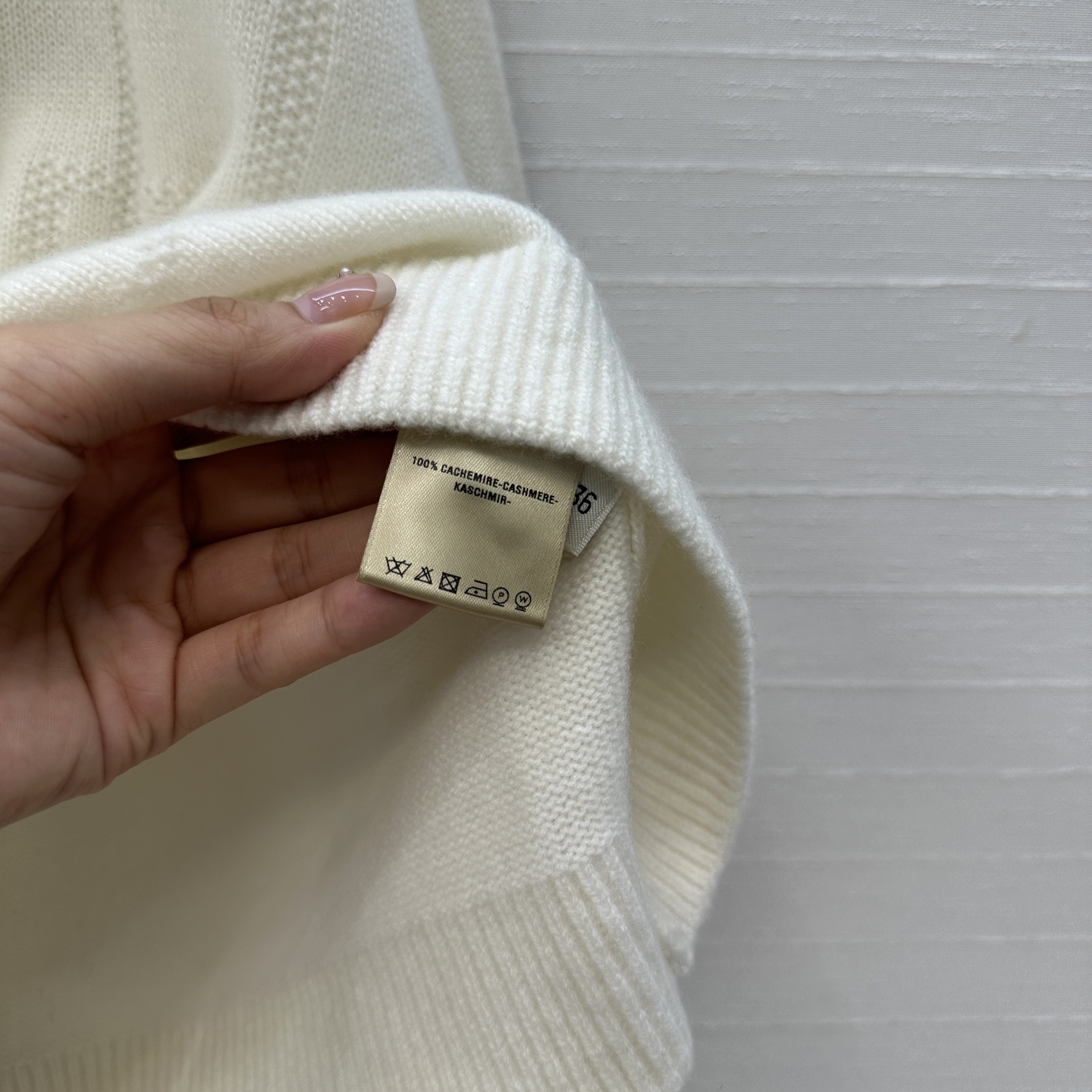 High-Quality Female Packaged Explosive for Knitting Sweaters: Stylish, Simple, and Elegant - 图片 8