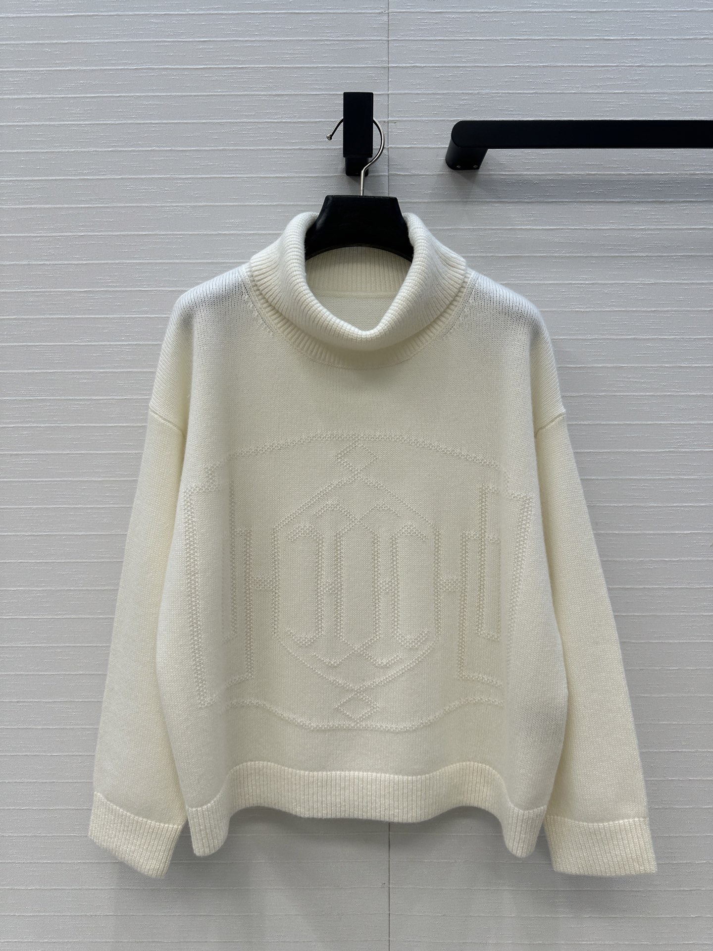 High-Quality Female Packaged Explosive for Knitting Sweaters: Stylish, Simple, and Elegant - 图片 1