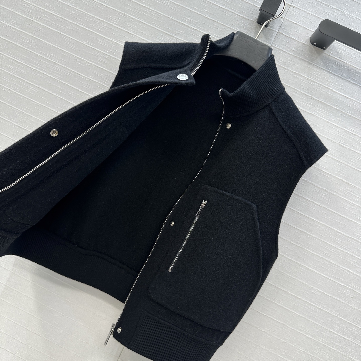 Cashmere Blend Flight Vest - Chic, Versatile Layering Piece 8 i1754160243554 826 0 8