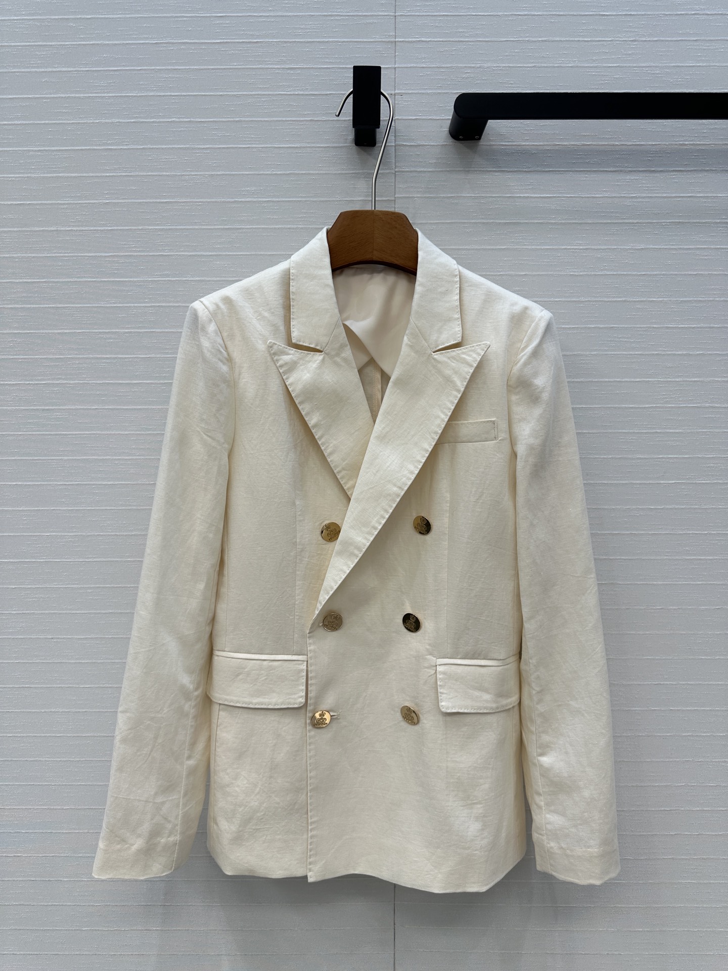 强烈推荐❤️拉夫紫标新品双排扣亚麻西装外套！极简休闲老钱风，微收腰身曲线让柔美在硬朗中升华，通勤穿搭轻松